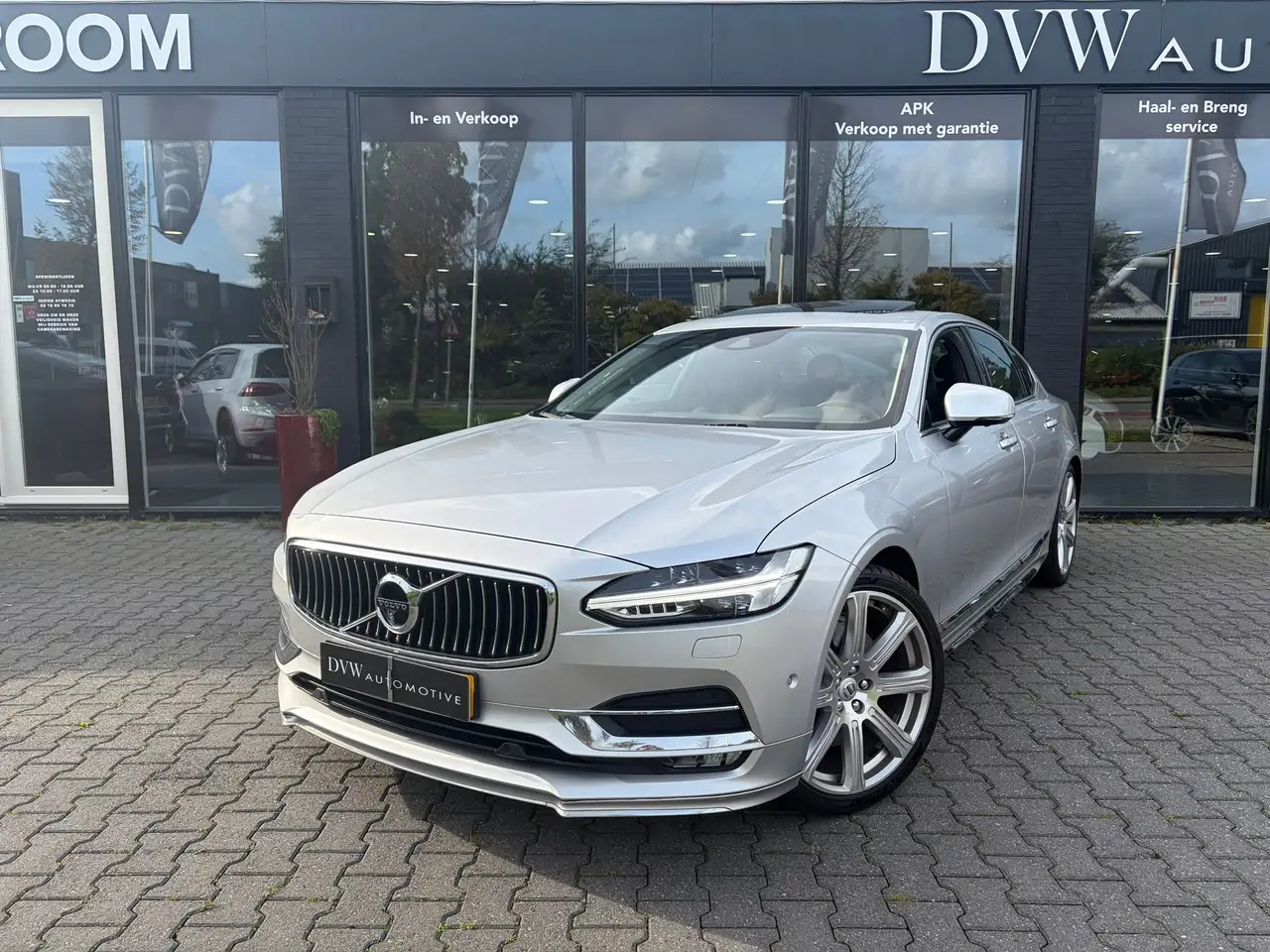 Volvo S90