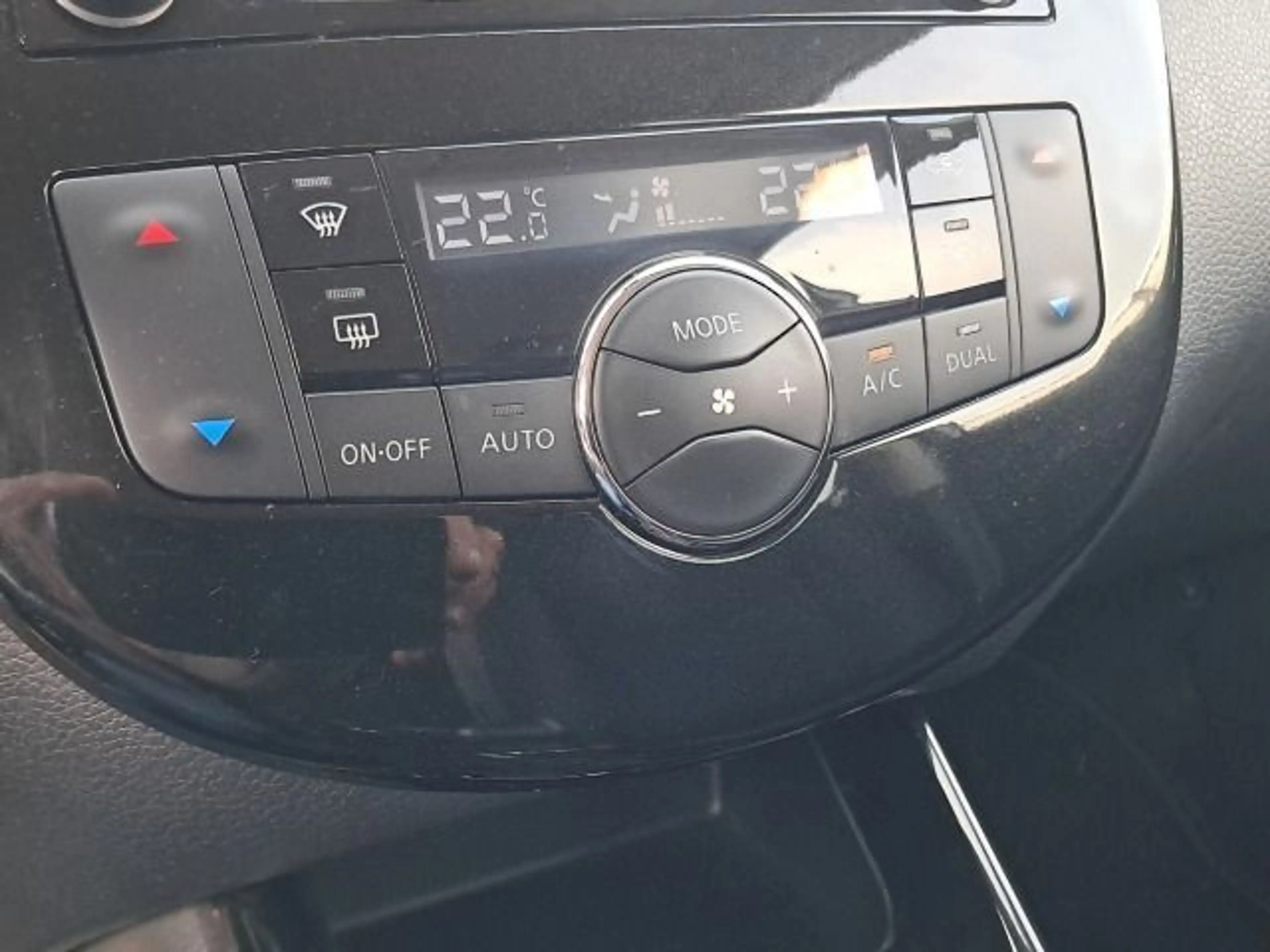 Nissan Pulsar 1.5 dCi N-Connecta — photo 15