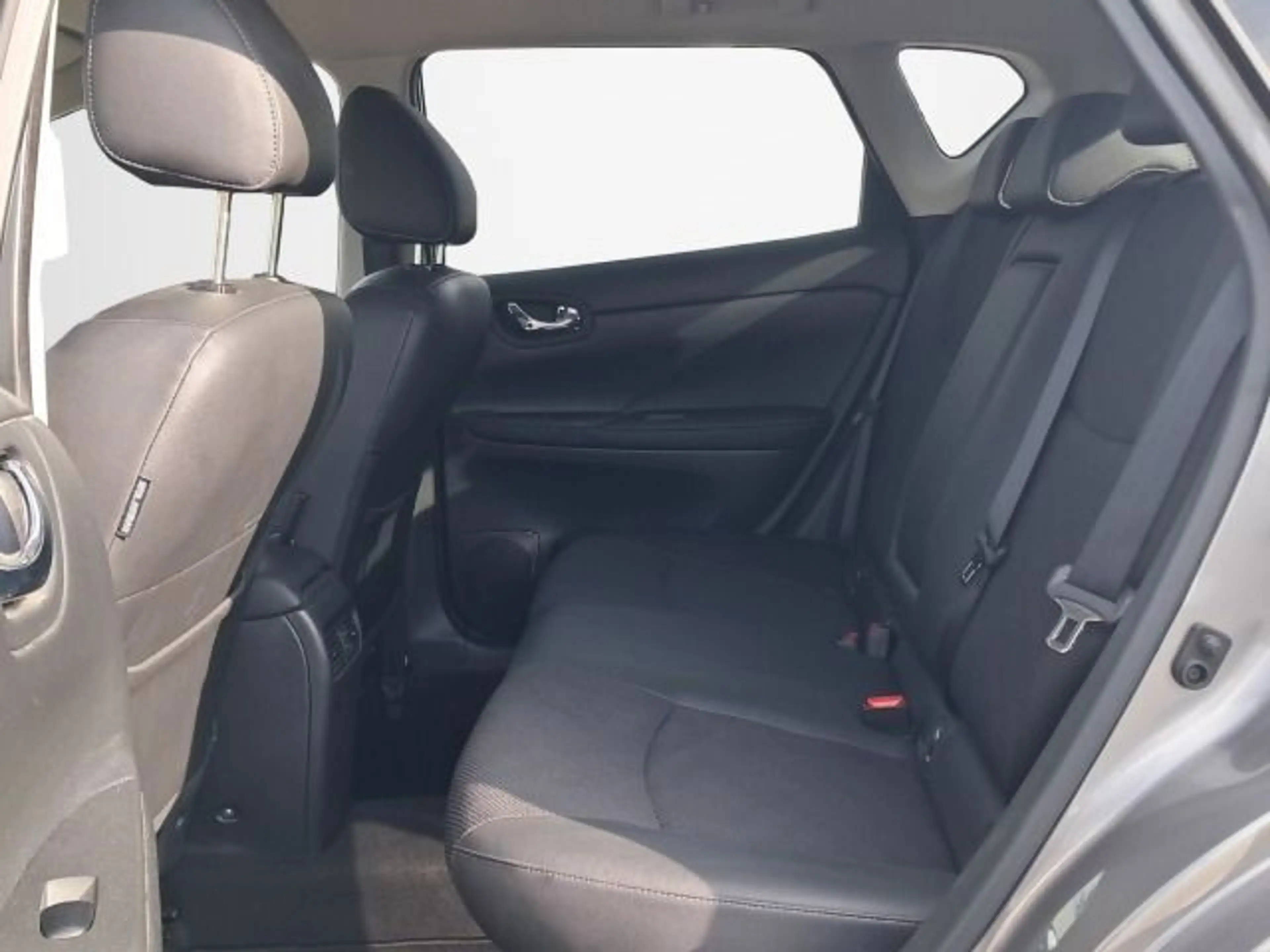 Nissan Pulsar 1.5 dCi N-Connecta — photo 10
