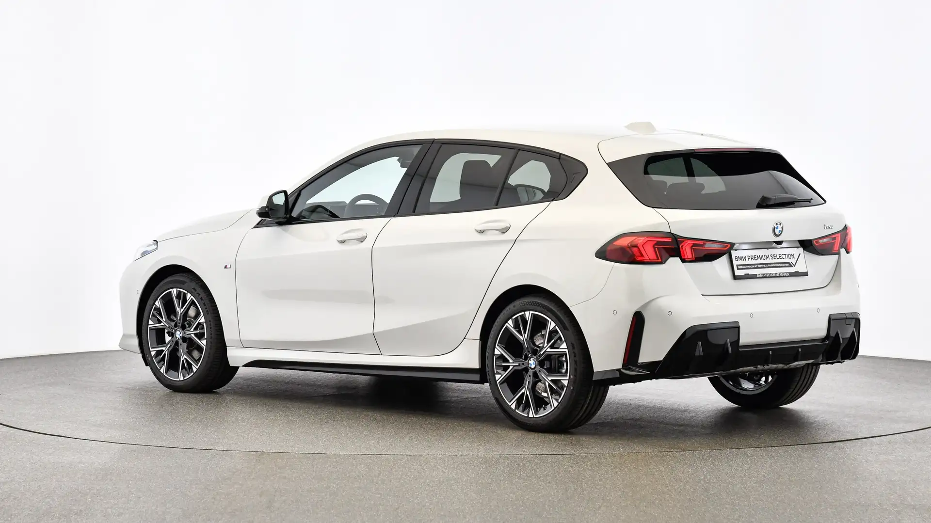 BMW 120 i 5-Türer // M Sportpaket // Head Up Display // An Weiß - 2