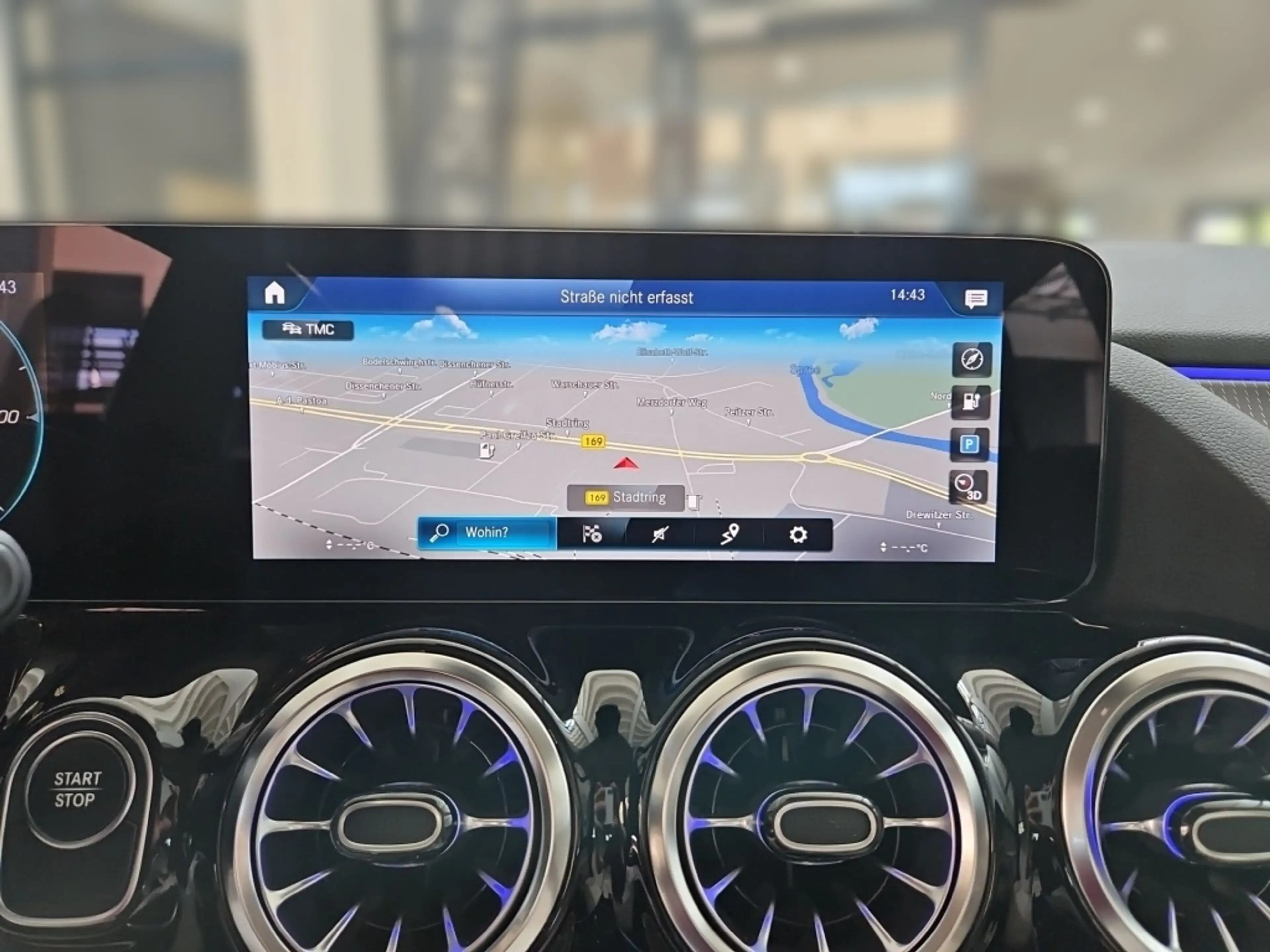 Mercedes-Benz EQA 250 + Progressive ACC Memory 360° LED Sound — photo 9