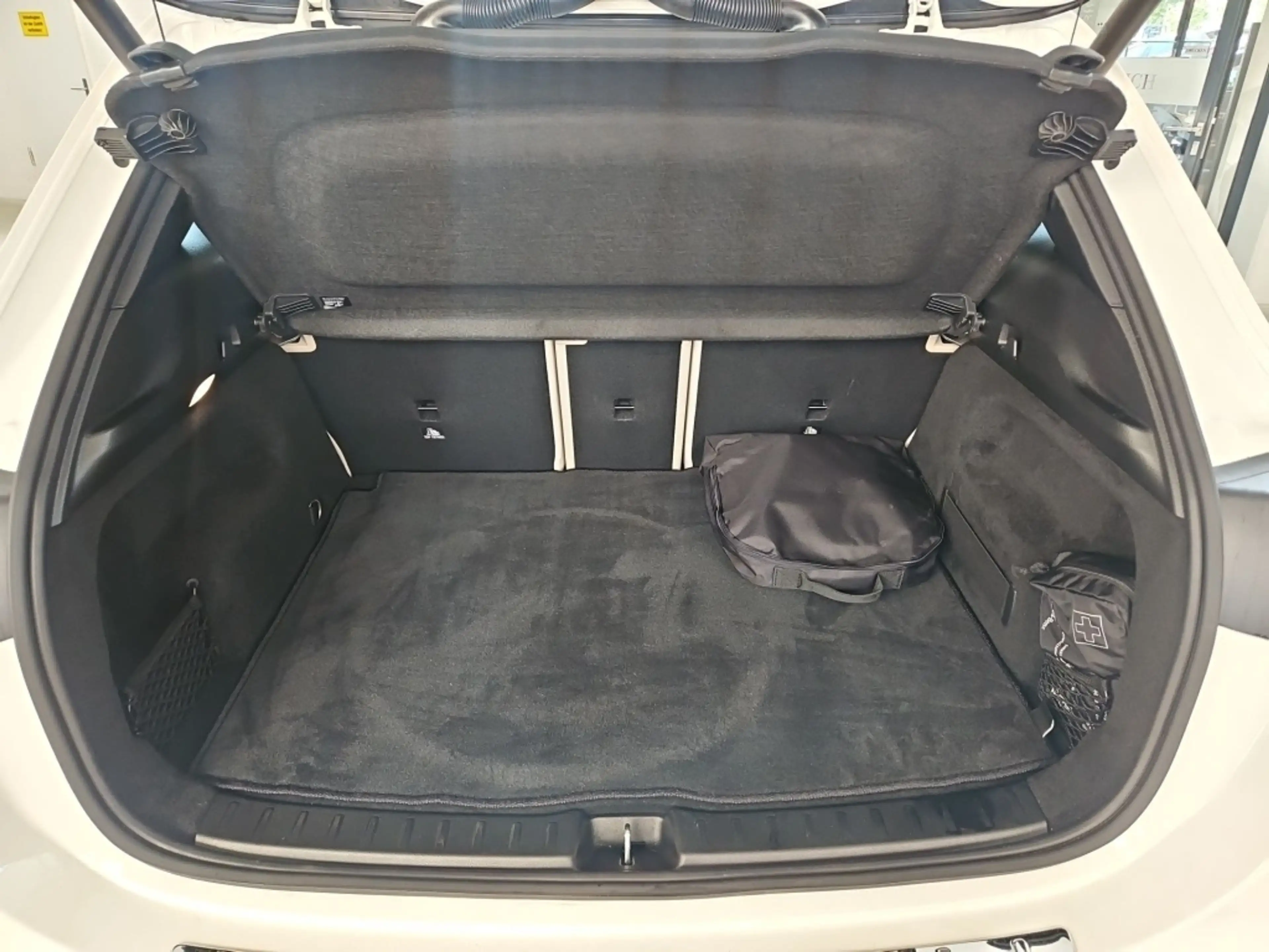 Mercedes-Benz EQA 250 + Progressive ACC Memory 360° LED Sound — photo 12