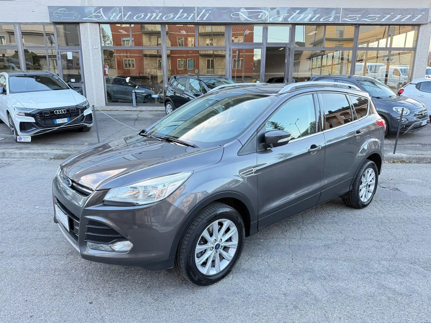 Ford Kuga Kuga 2.0 TDCI 120 CV S&S 2WD Titanium Grigio - 1