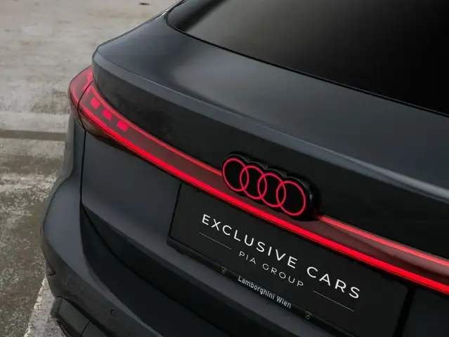 Audi A6 view 8