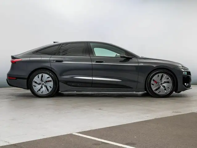 Audi A6 view 4