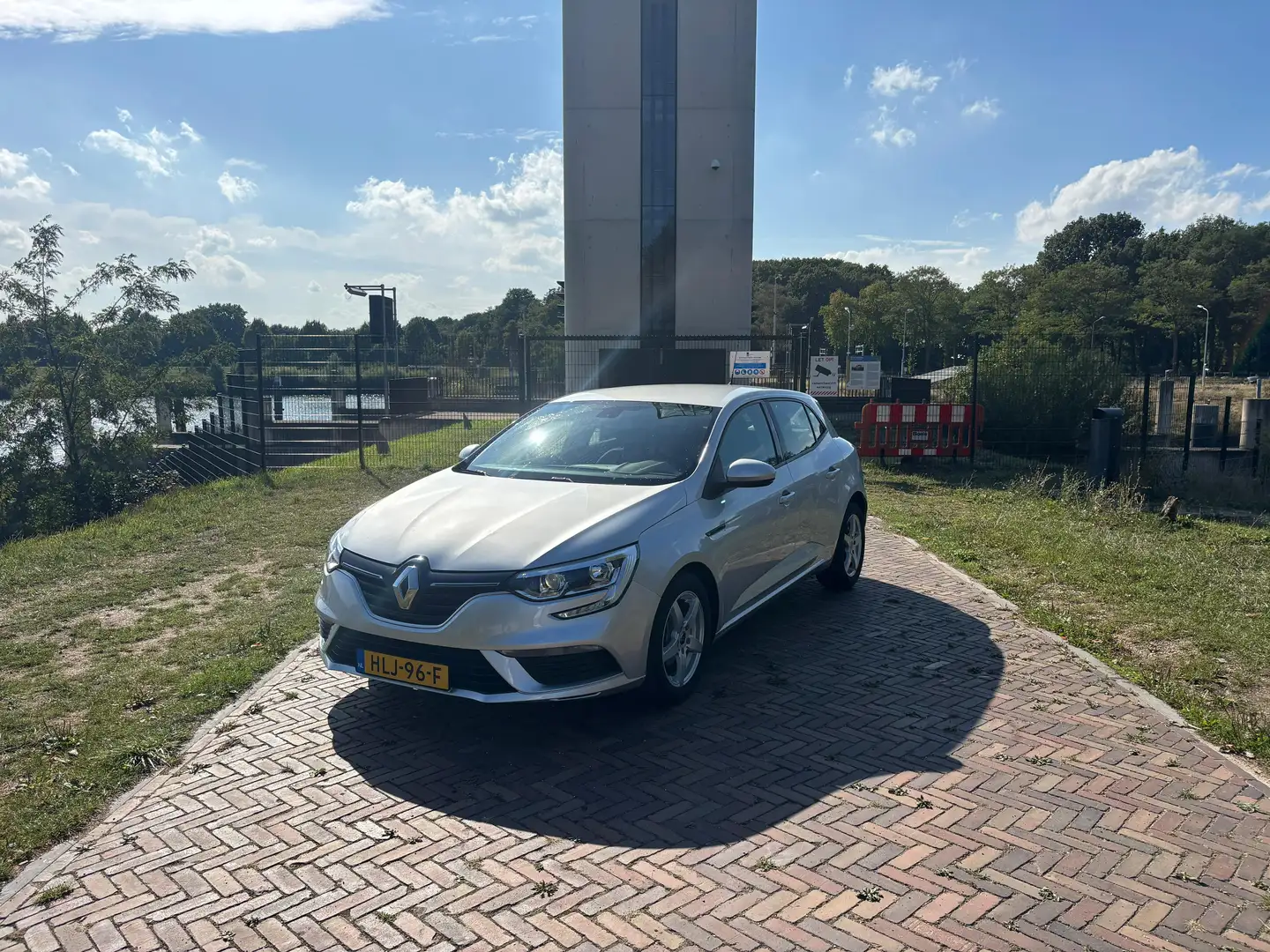 Renault Megane Megane 1.2 TCe Limited Zilver - 2