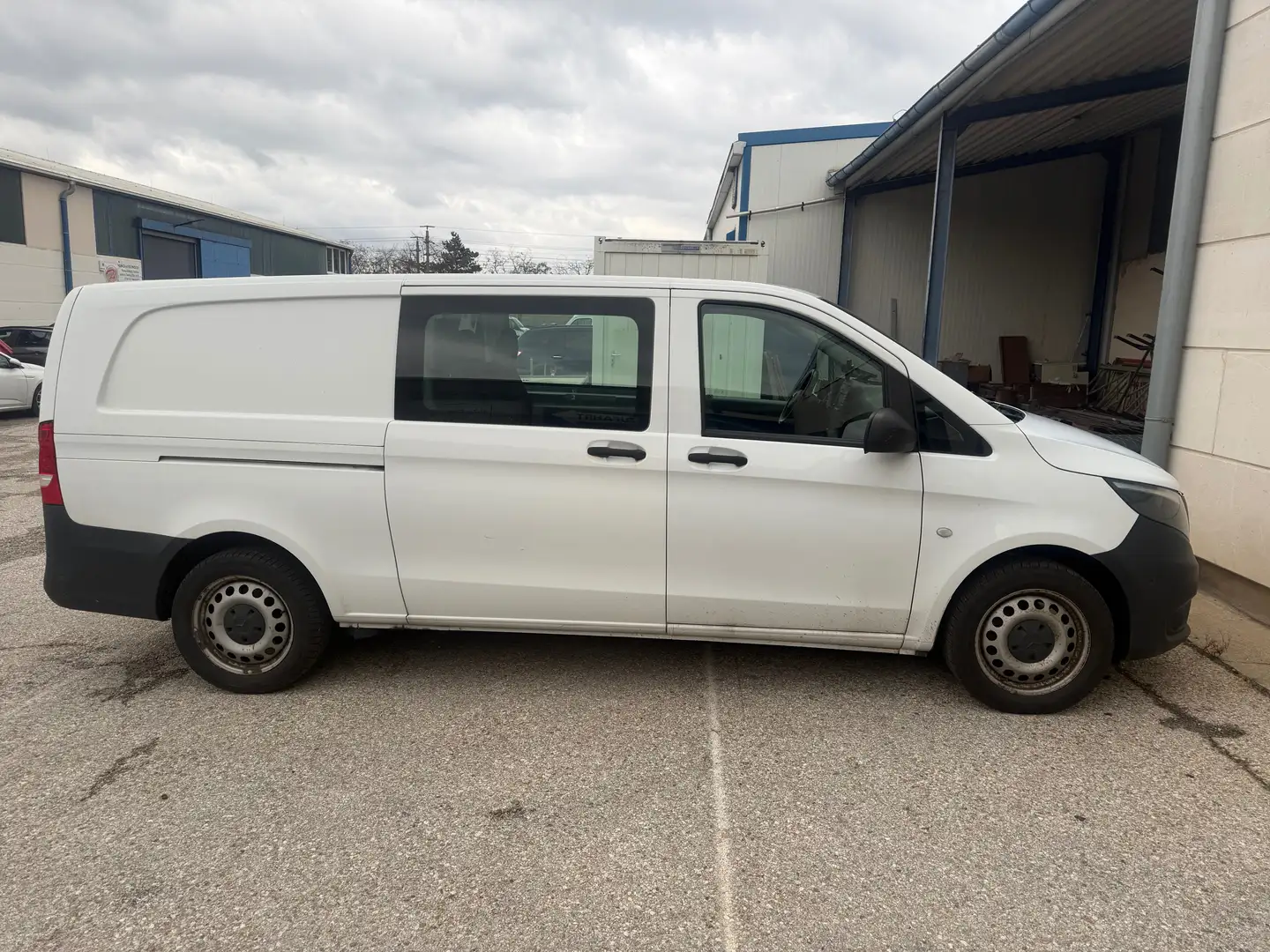 Mercedes-Benz Vito Business Van mit Trennwand Weiß - 1