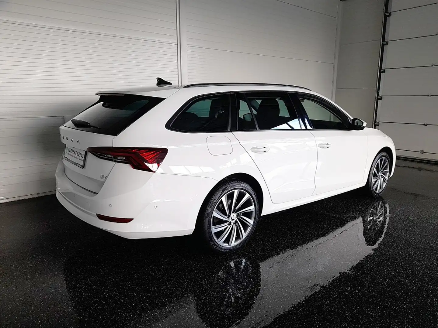 Skoda Octavia Combi PHEV DSG *MATRIX-LED / 18 ZOLL / VIRTUELL... Weiß - 2