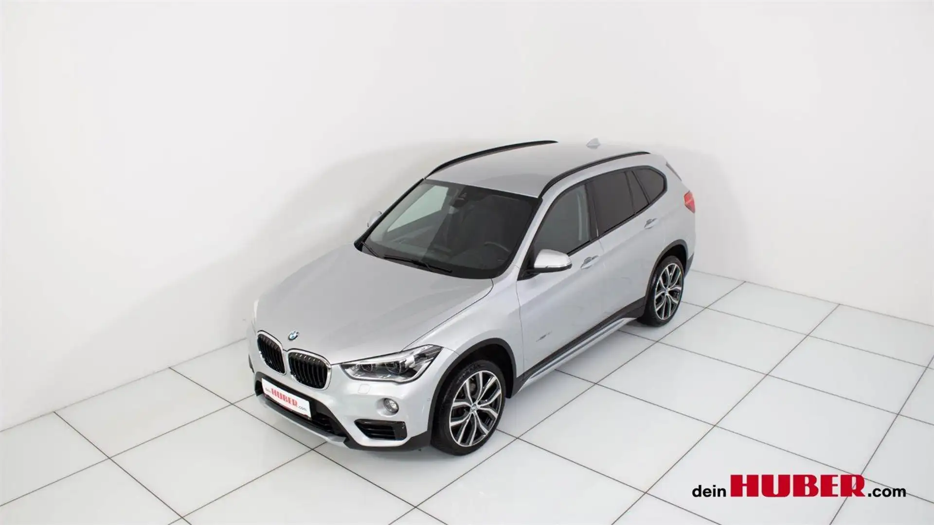 BMW X1 sDrive18d Silber - 2
