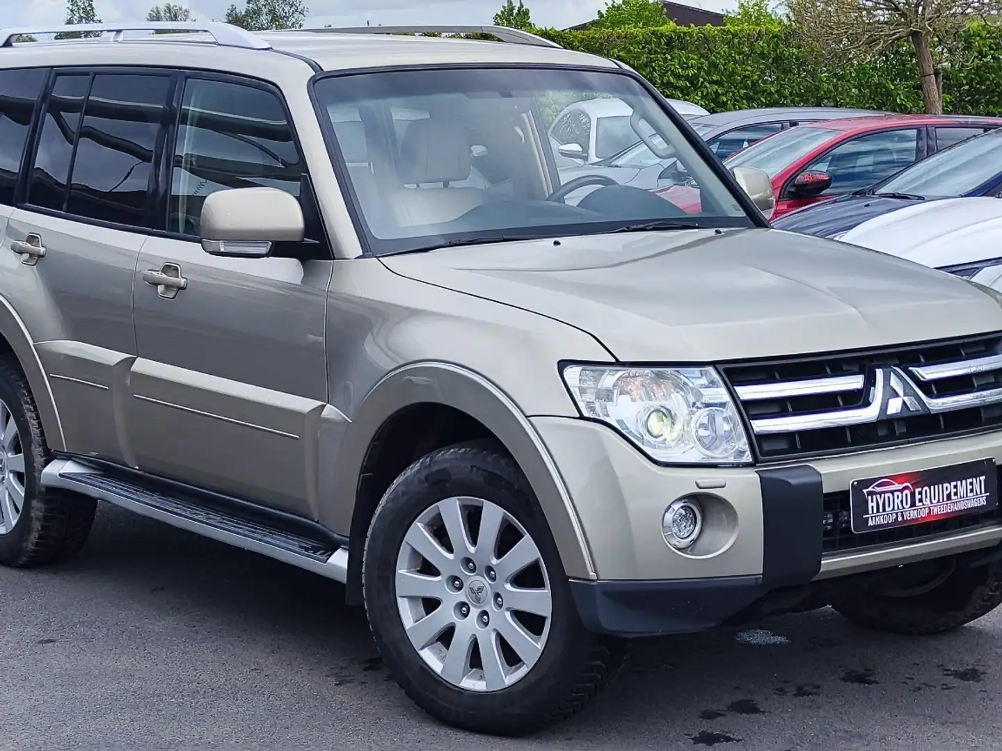 Mitsubishi Pajero 3.2 DI-D Automatik Edition 25.to sell only Africa Marrón - 1