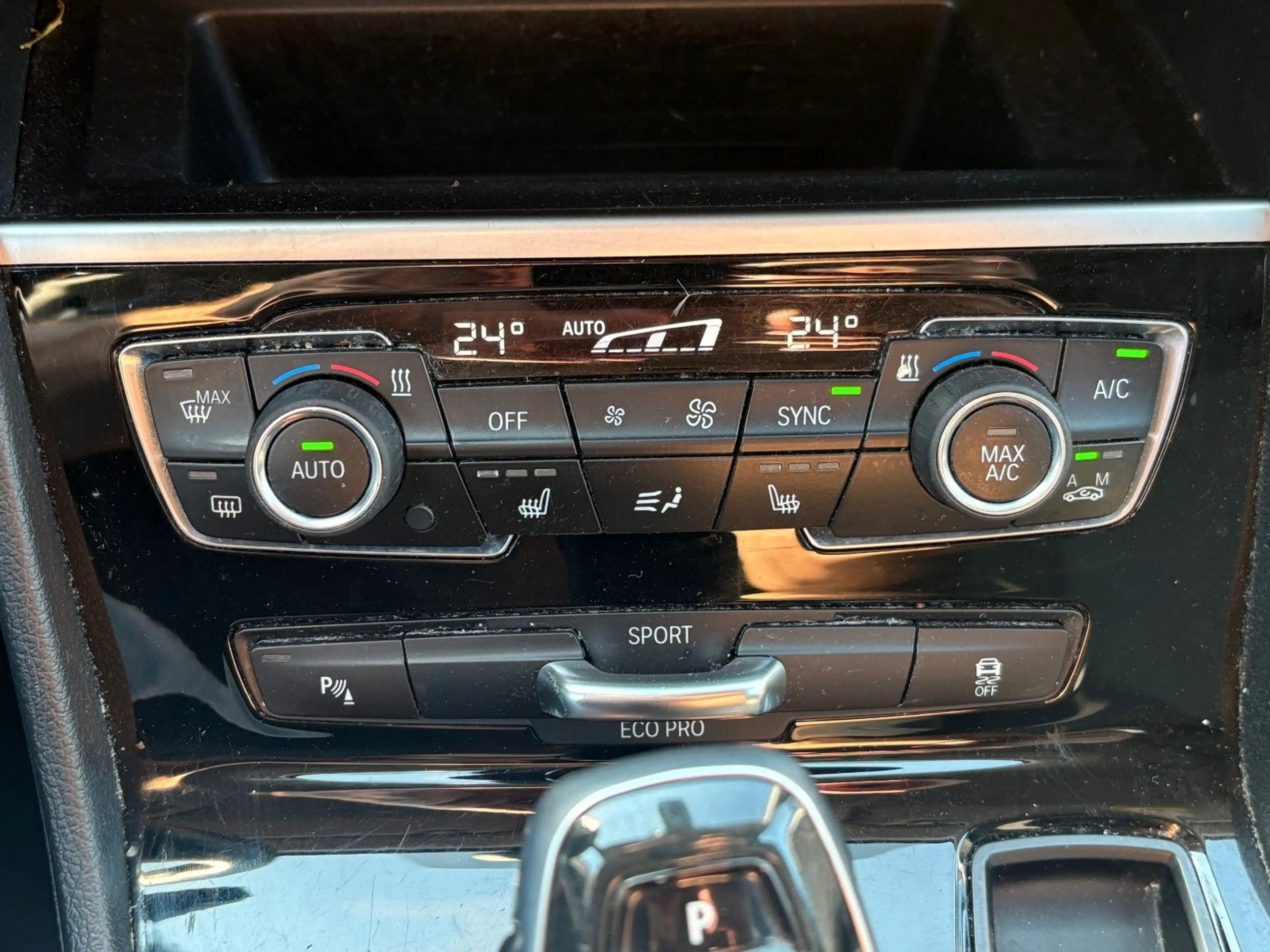 BMW 218 Aut. Navi LED Alarm AHK SPORTLE — photo 27