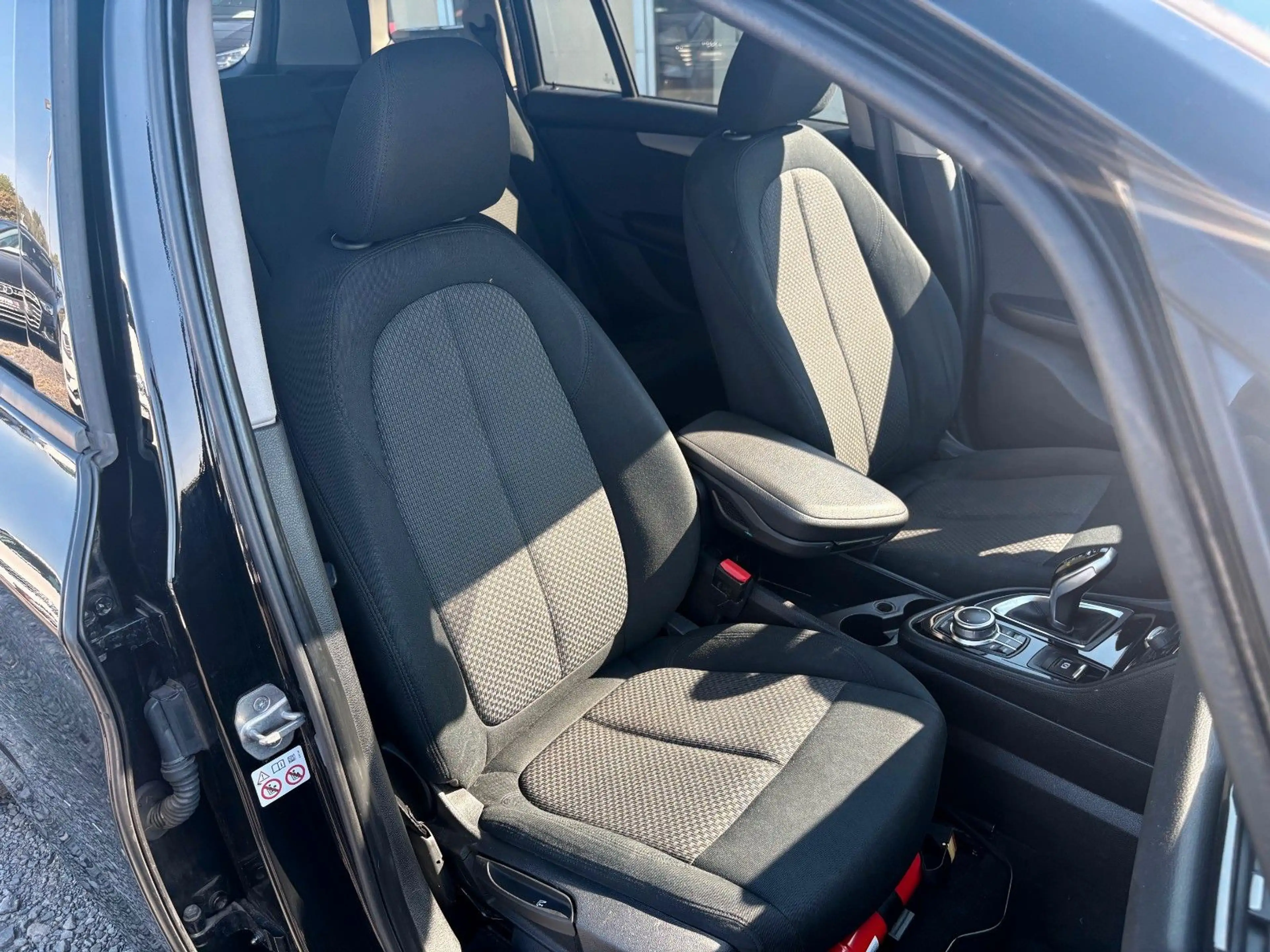 BMW 218 Aut. Navi LED Alarm AHK SPORTLE — photo 30