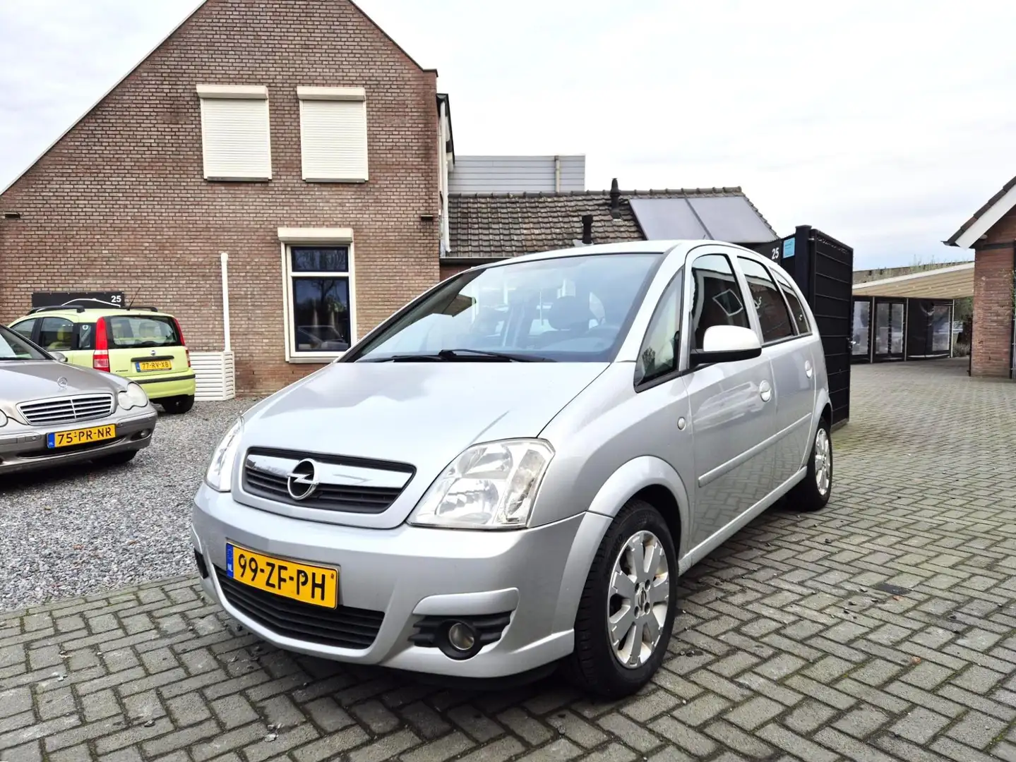 Opel Meriva 1.4-16V Temptation Airco Grijs - 2