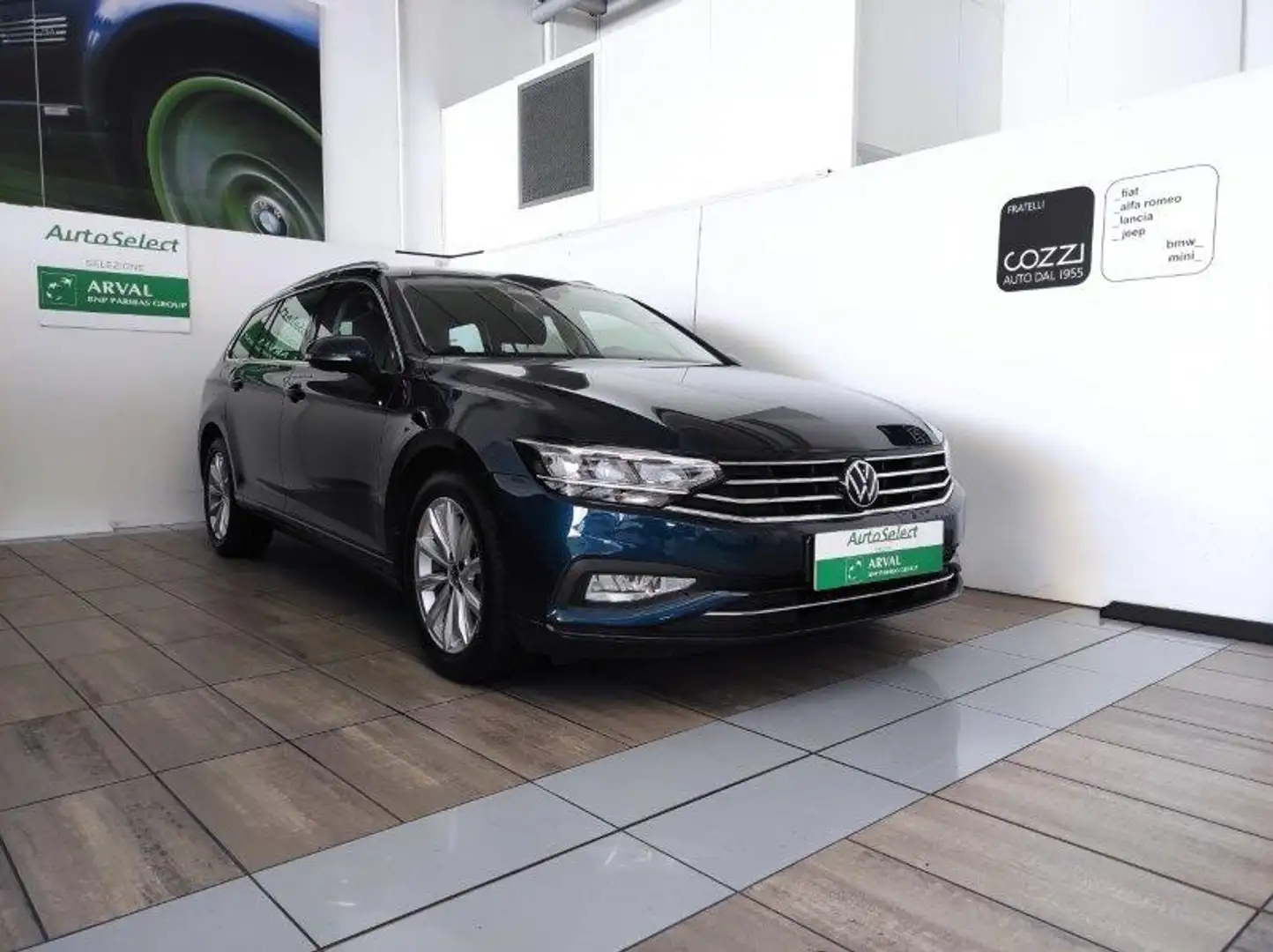 Volkswagen Passat Variant - Passat Variant 2.0 TDI SCR 122 CV EVO DSG Busine Blu/Azzurro - 1