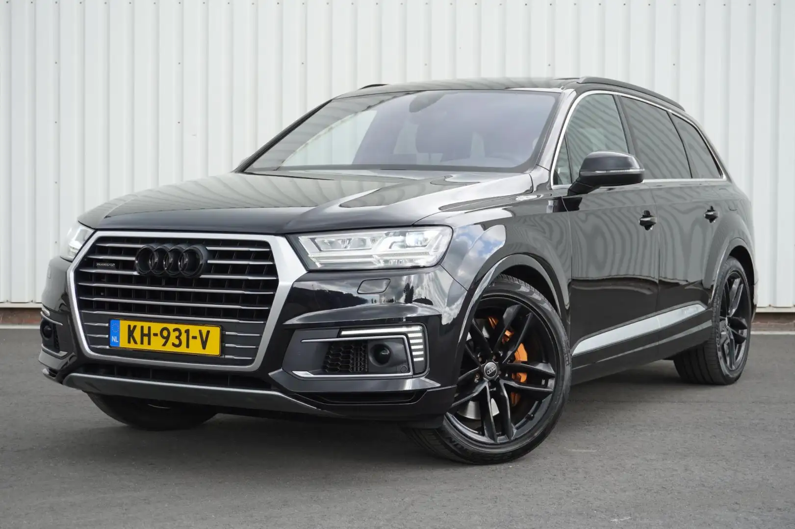 Audi Q7 3.0 TDI e-tron quattro Sport | Automaat | Navigati Zwart - 1