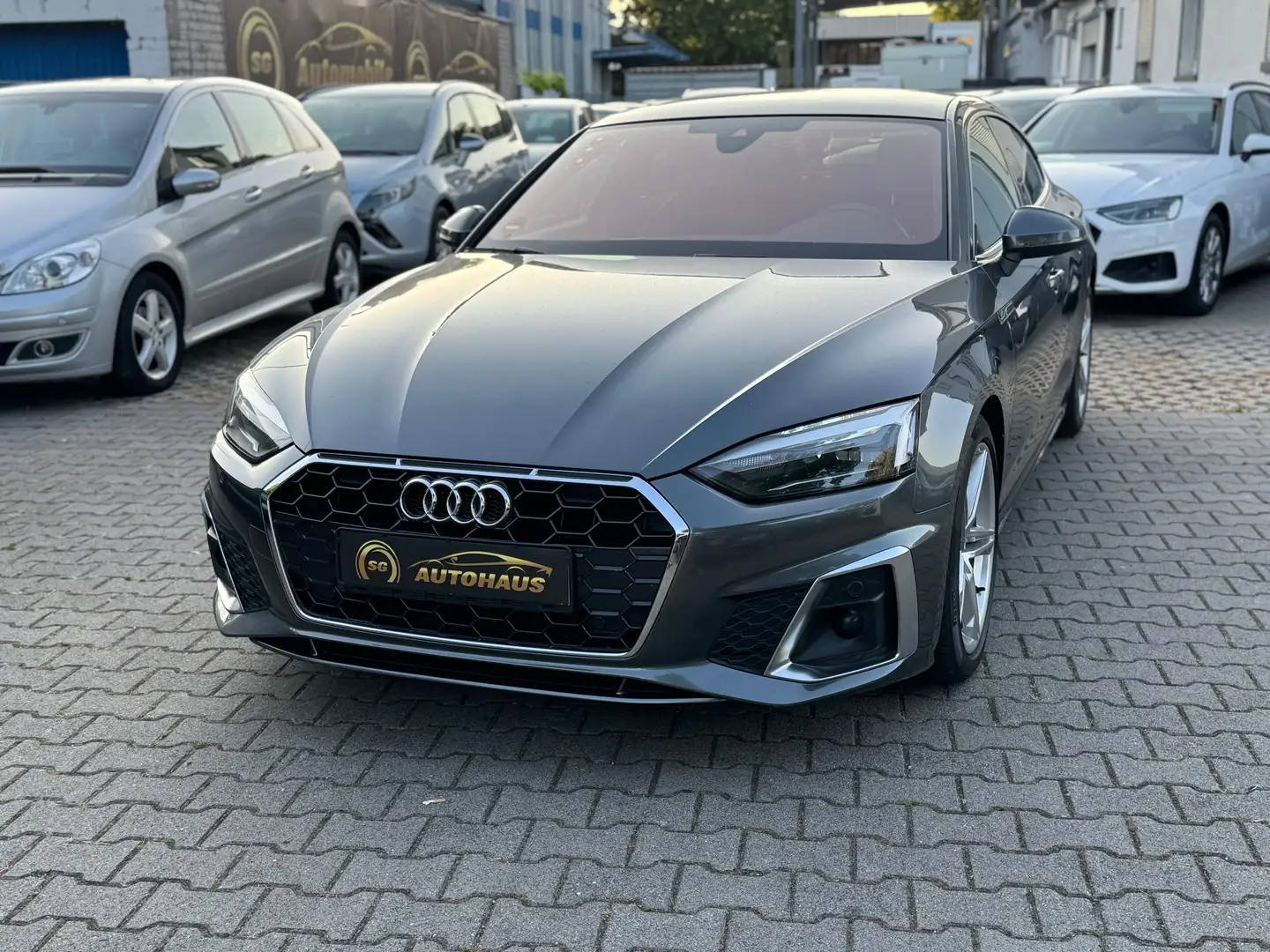 Audi A5 40 TDI S line Grijs - 2