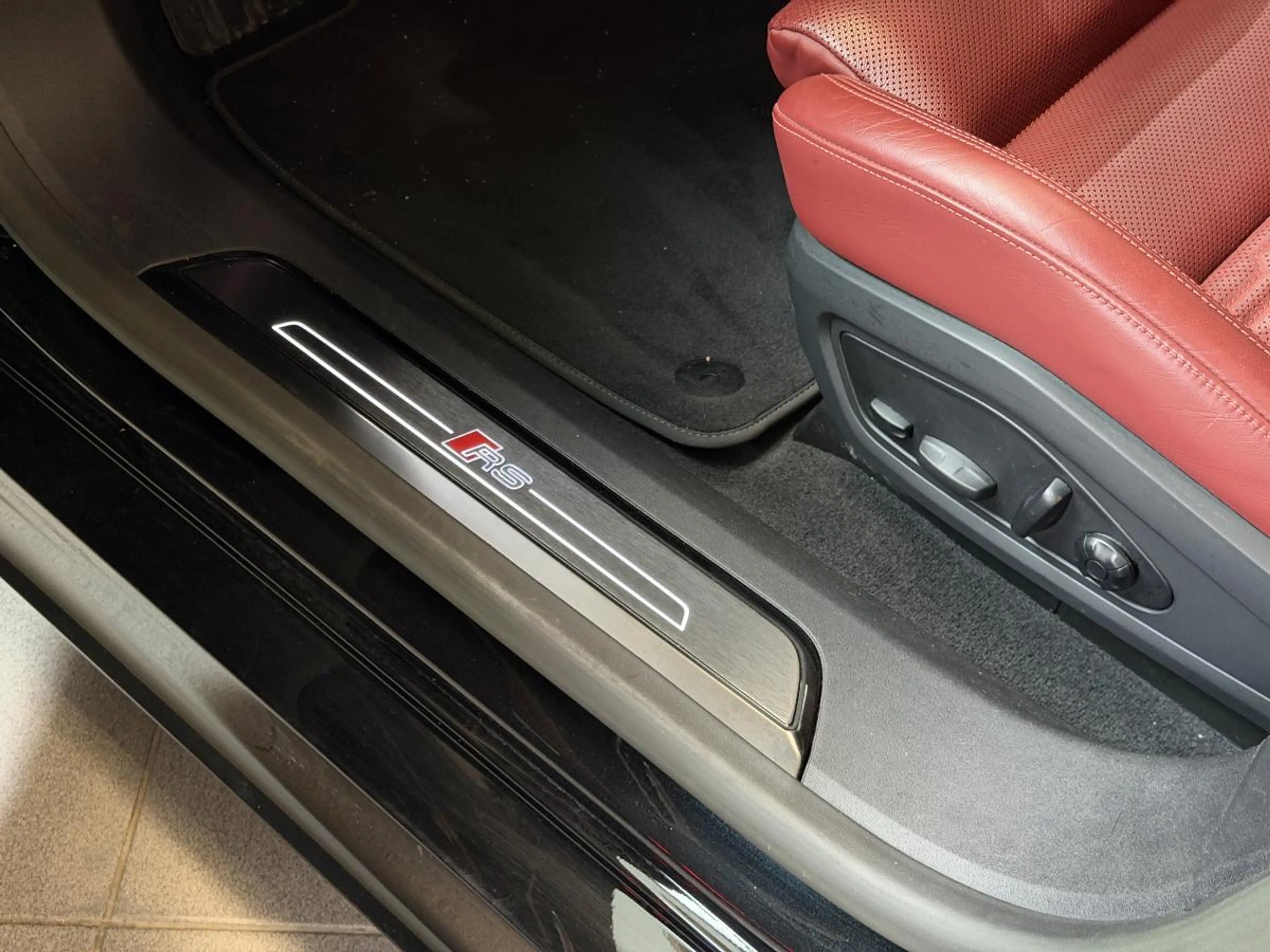 Audi RS e-tron GT — photo 13