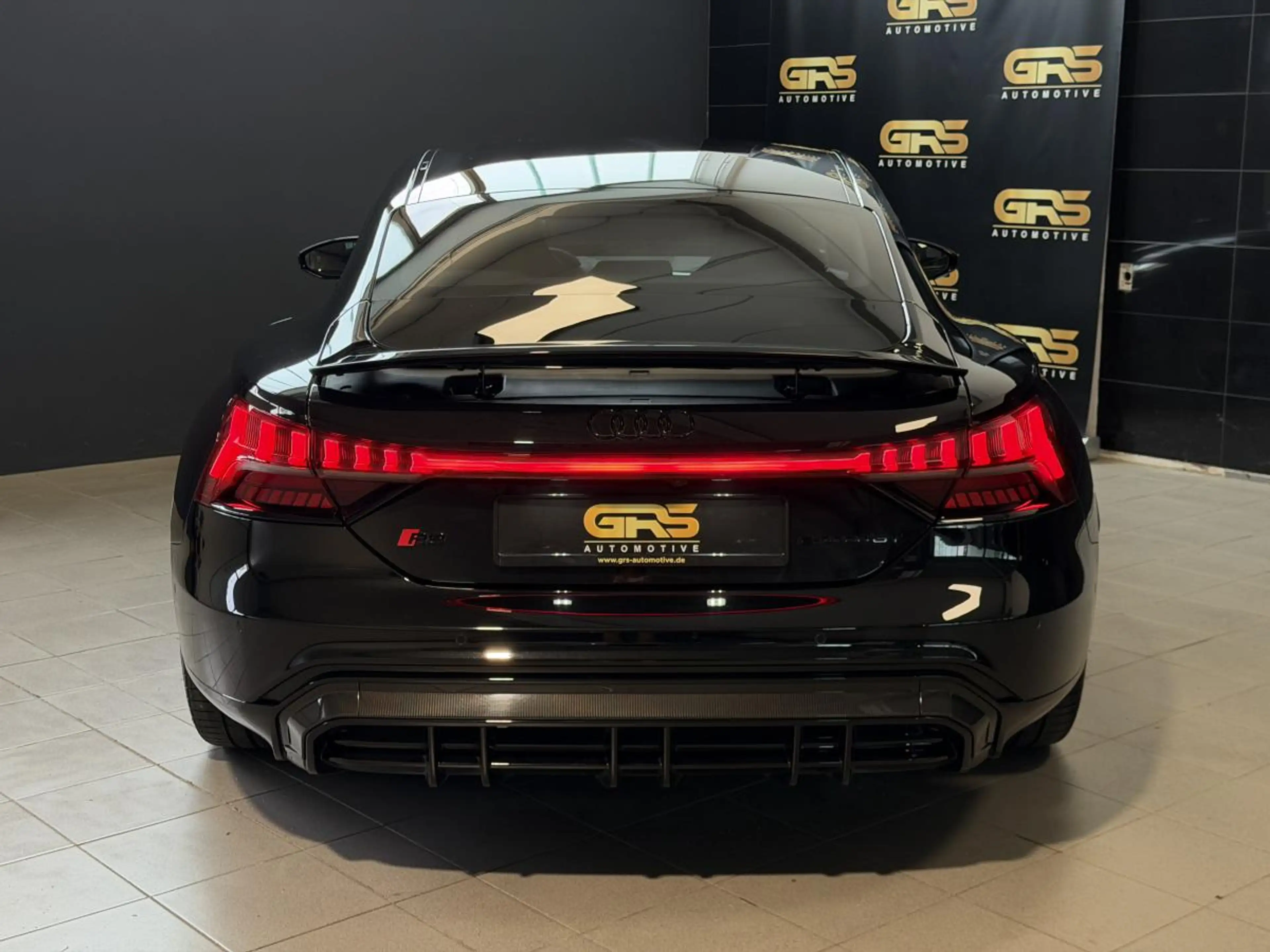 Audi RS e-tron GT — photo 6