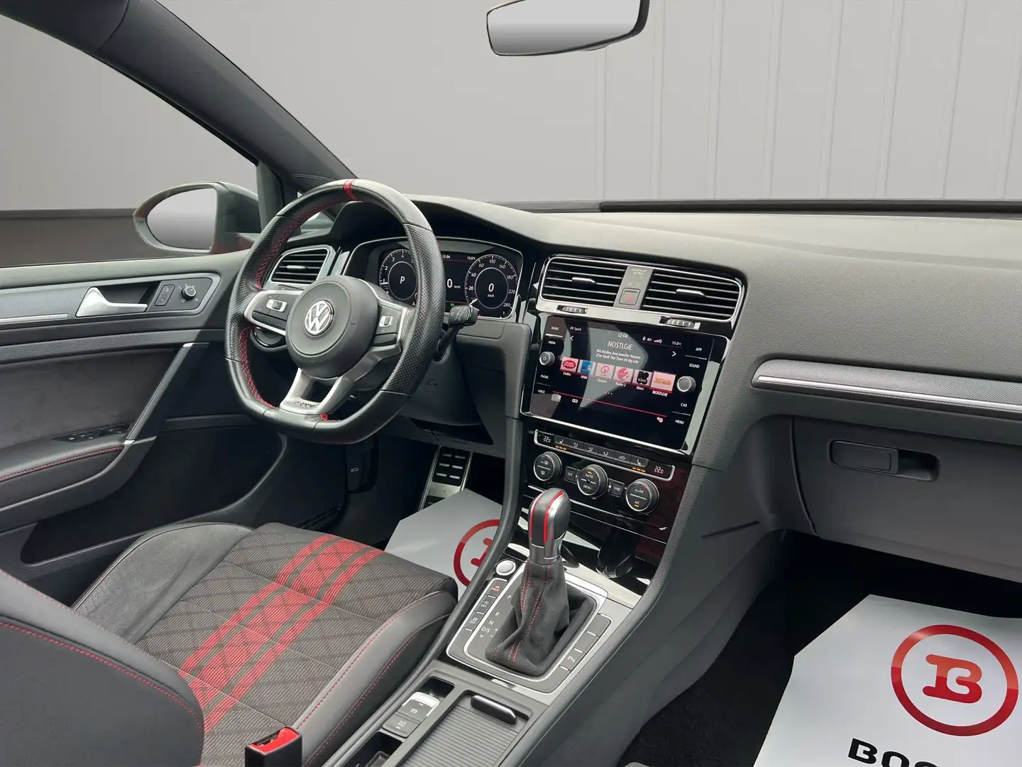 Volkswagen Golf GTI TCR 2.0TSI 290pk DSG | PANO | DCC | Akrapovic Rood - 2