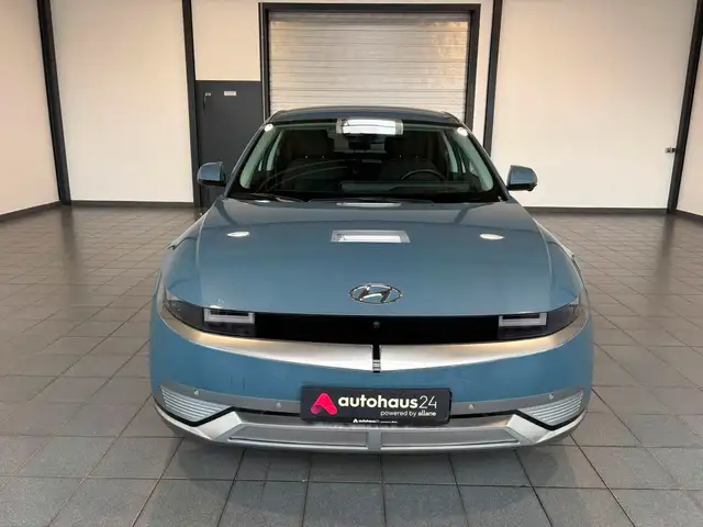 Hyundai Ioniq 5 view 2