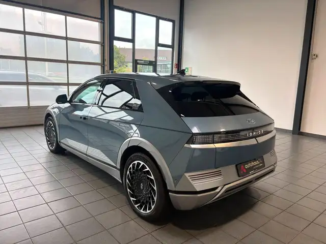 Hyundai Ioniq 5 view 4
