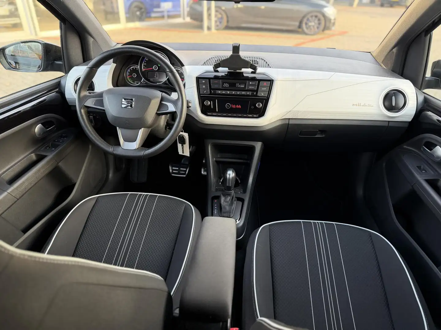 SEAT Mii Electric electric Plus|16''|Clima|Stoelverwarming Zwart - 2