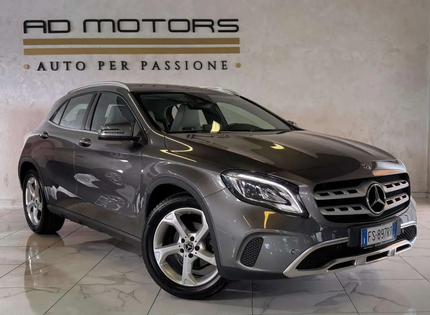 Mercedes-Benz GLA 200 Unicoproprietario Km 39.000 VERI - 1