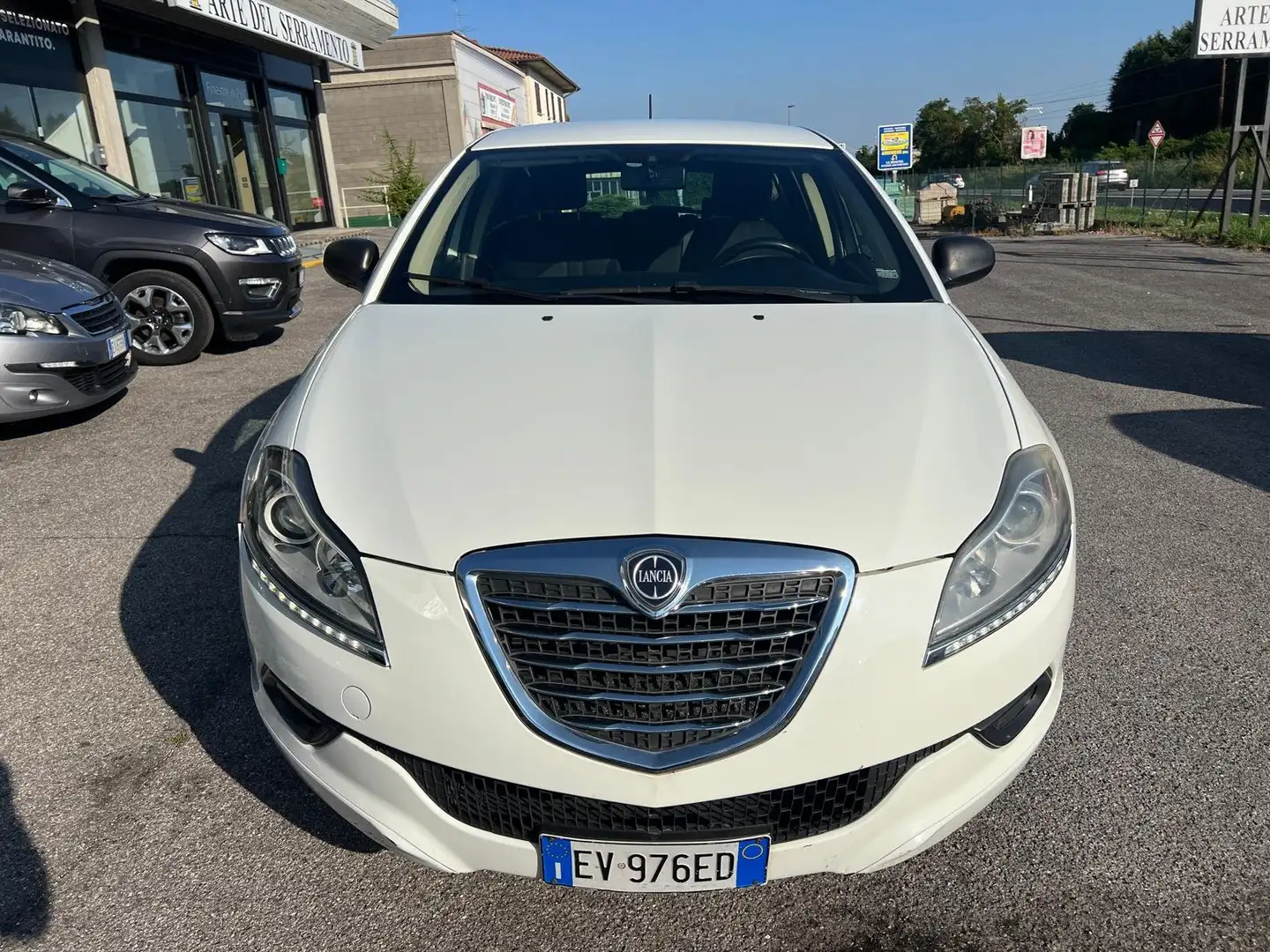 Lancia Delta 1.6 mjt Gold 105cv my14 Bianco - 2