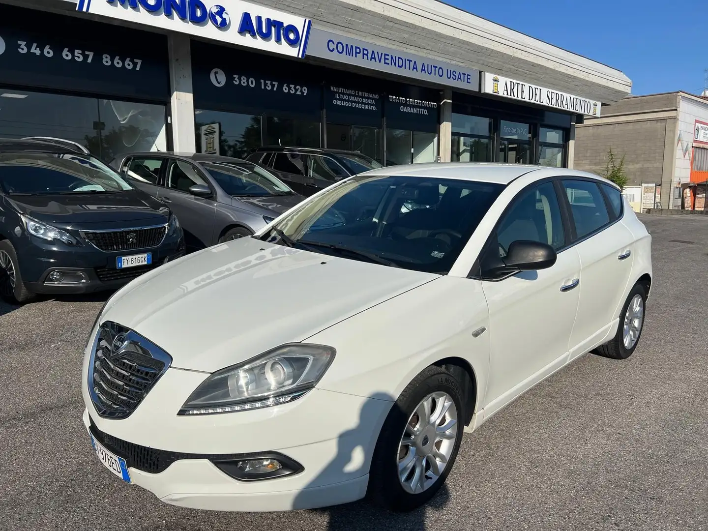 Lancia Delta 1.6 mjt Gold 105cv my14 Bianco - 1
