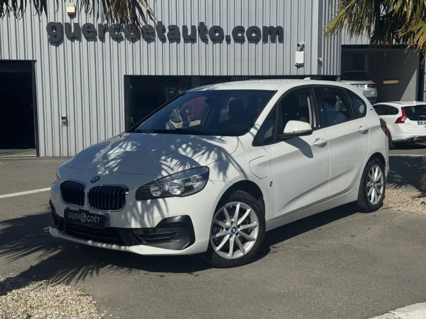 BMW 225 (F45) 225XEA 224CH BUSINESS DESIGN Blanc - 2