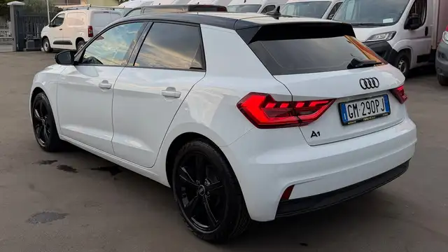 Audi A1 view 5