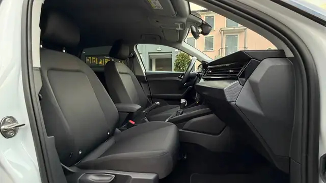 Audi A1 view 12