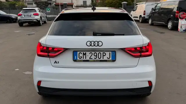 Audi A1 view 6