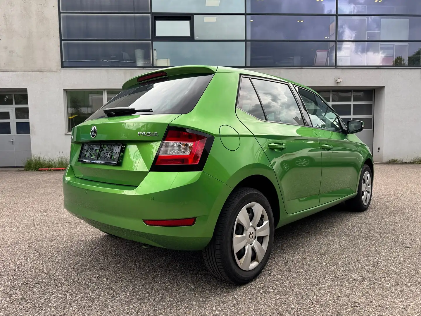 Skoda Fabia 20 Grün - 2