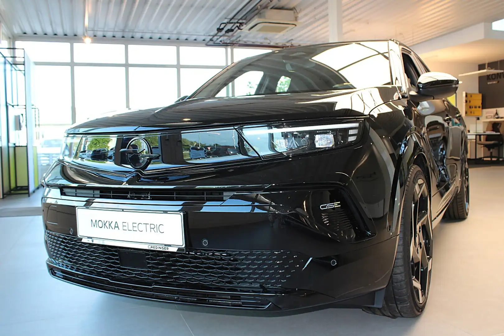Opel Mokka-E Mokka-e 54kWh Elektromotor 207 kW GSE Schwarz - 1