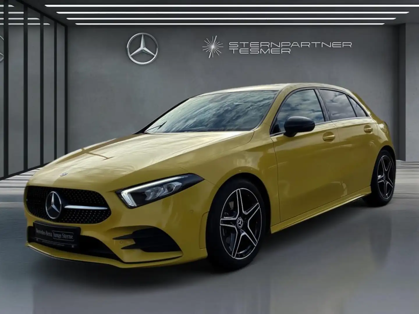 Mercedes-Benz A 180 AMG PANO NAVI NIGHT TEMPOMAT Giallo - 1