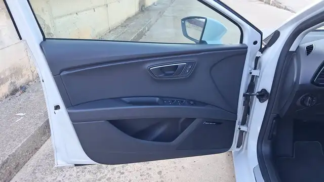 Seat Leon view 7
