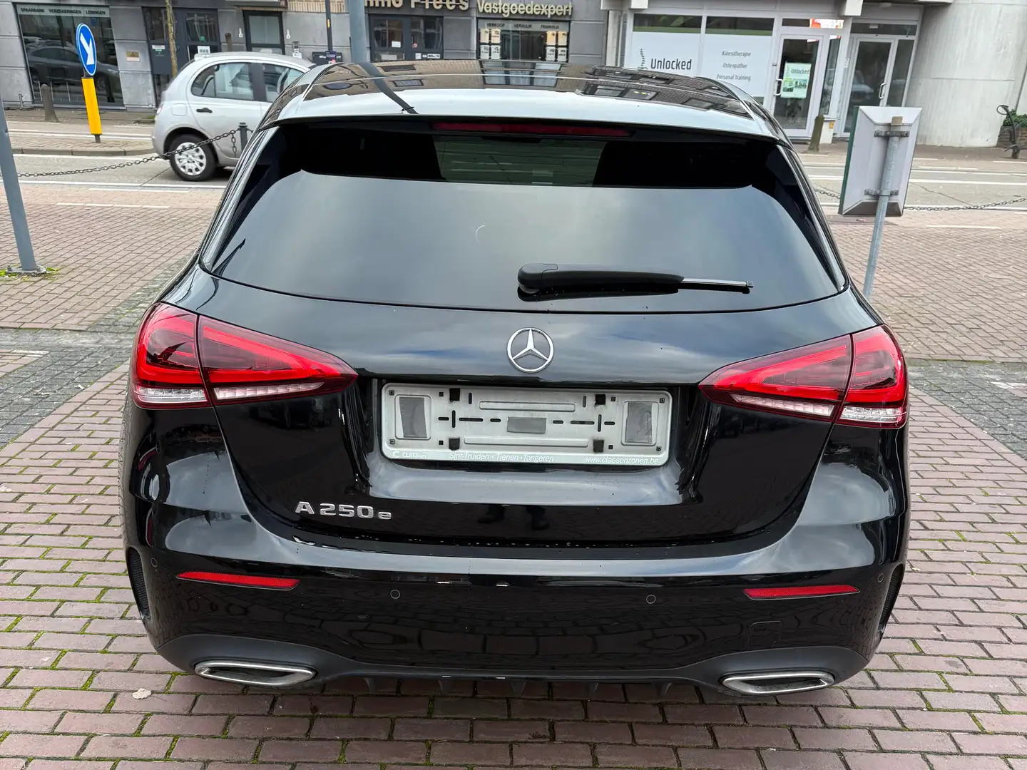 Mercedes-Benz A 250 A 250 e 8G-DCTAMG Line Noir - 1