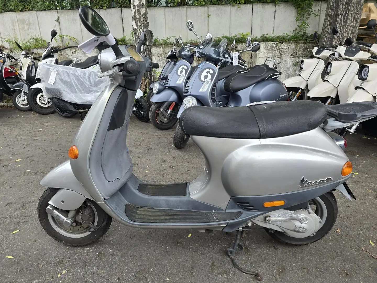 Vespa ET 2 50 km/h 2 Takter Zilver - 2