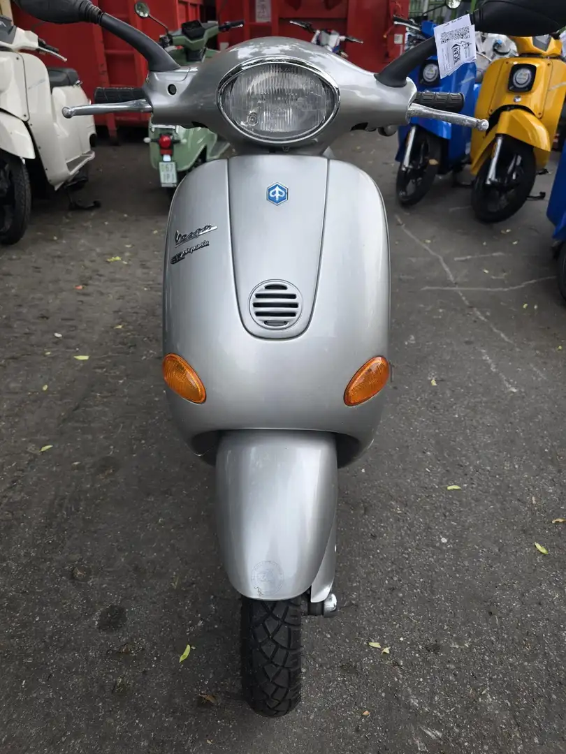 Vespa ET 2 50 km/h 2 Takter Zilver - 1