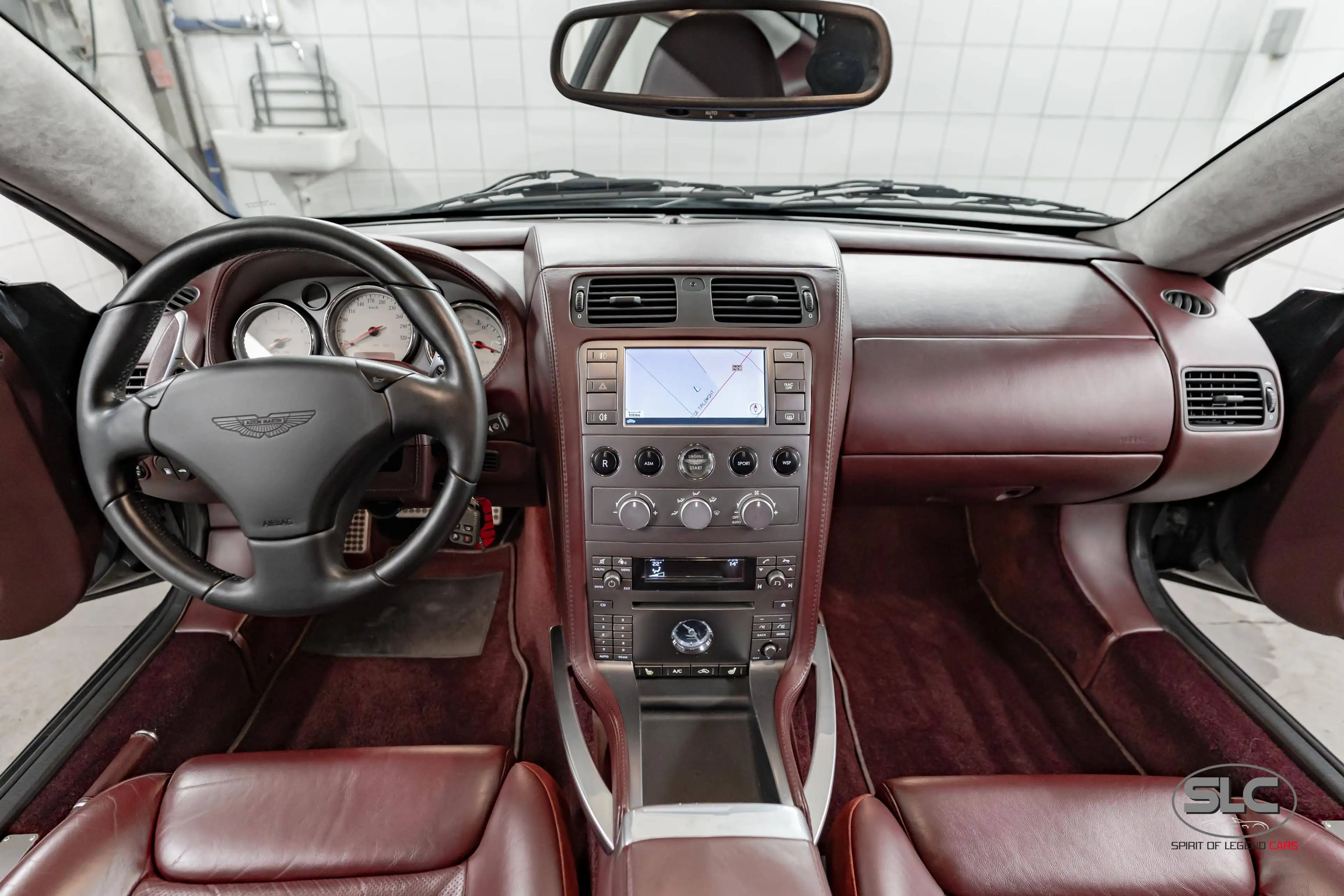 Aston Martin Vanquish Vanquish S  V12 Full Aston History — photo 9