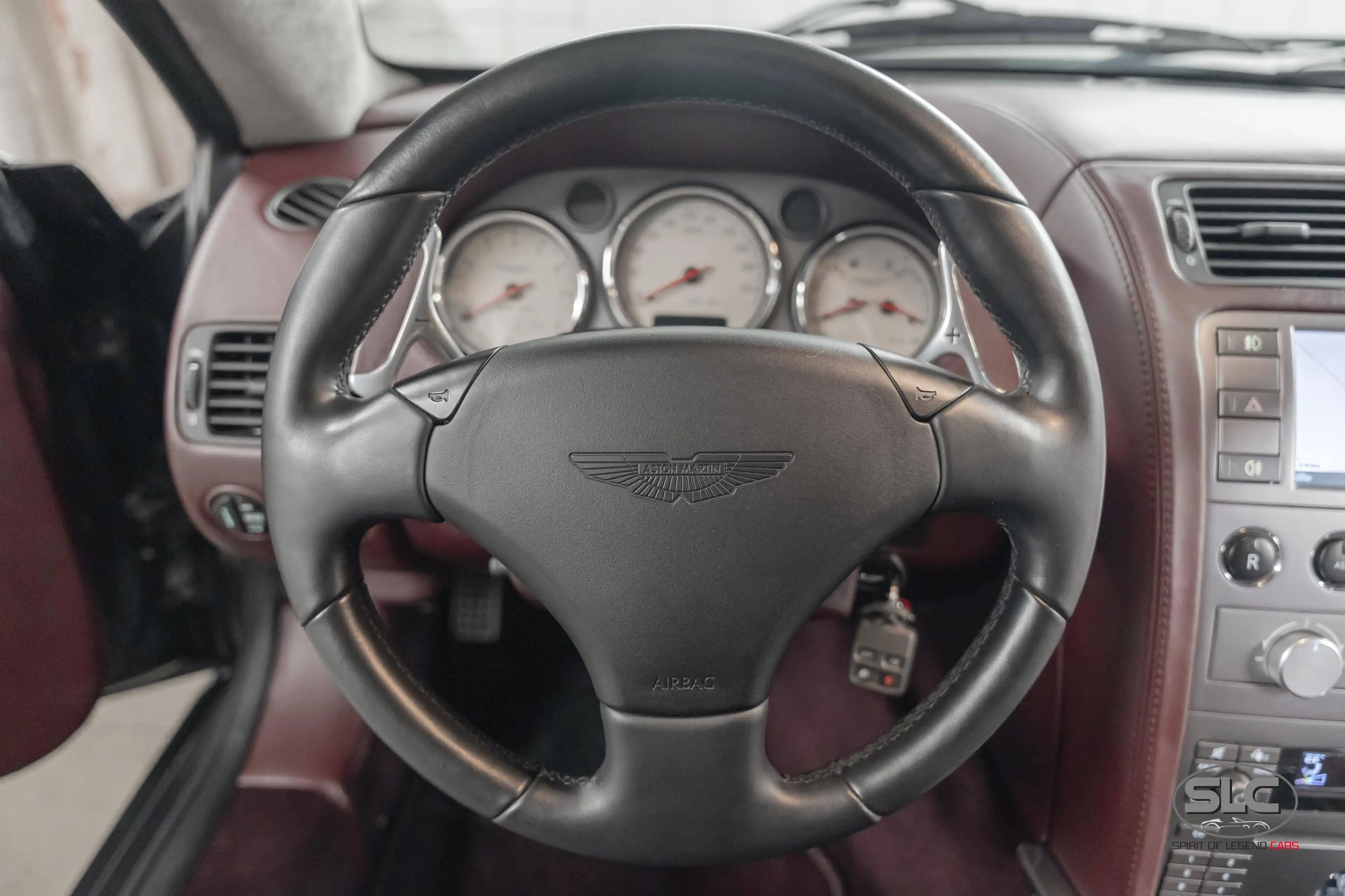 Aston Martin Vanquish Vanquish S  V12 Full Aston History — photo 10