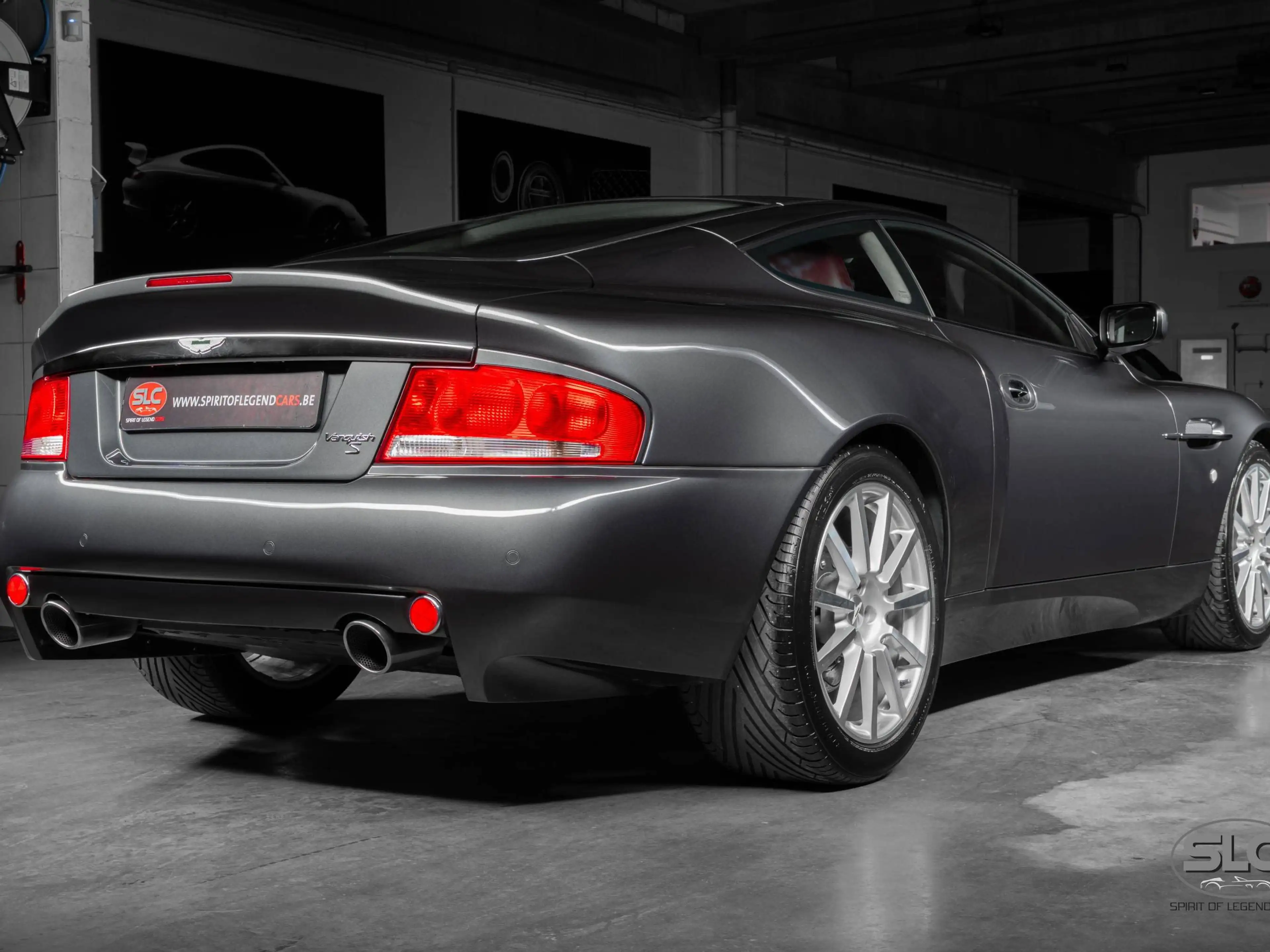 Aston Martin Vanquish Vanquish S  V12 Full Aston History — photo 4