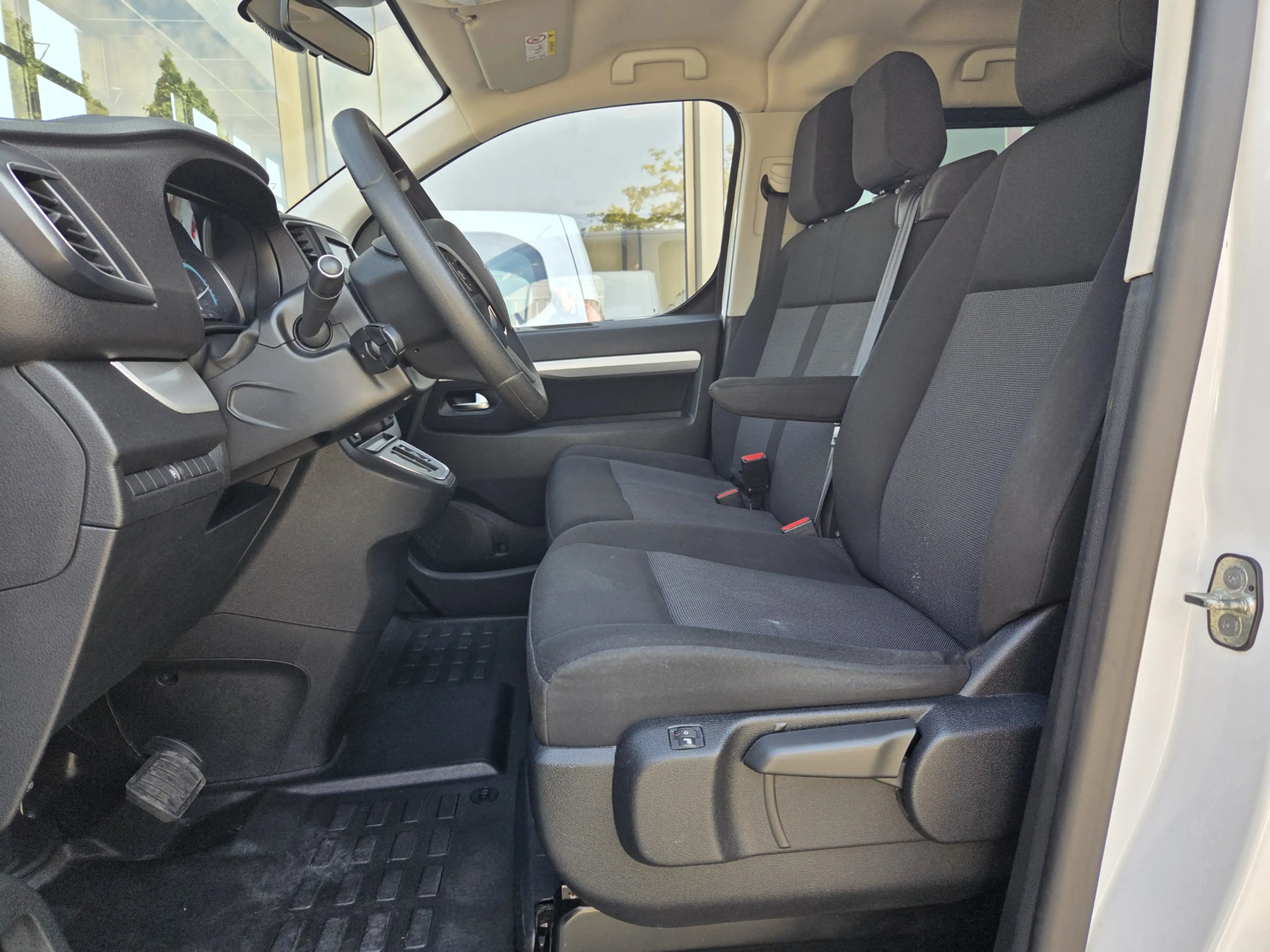 Peugeot e-Expert / Citroen e-Jumpy XL L3 75kWh Rolstoelauto / Rolst — photo 10