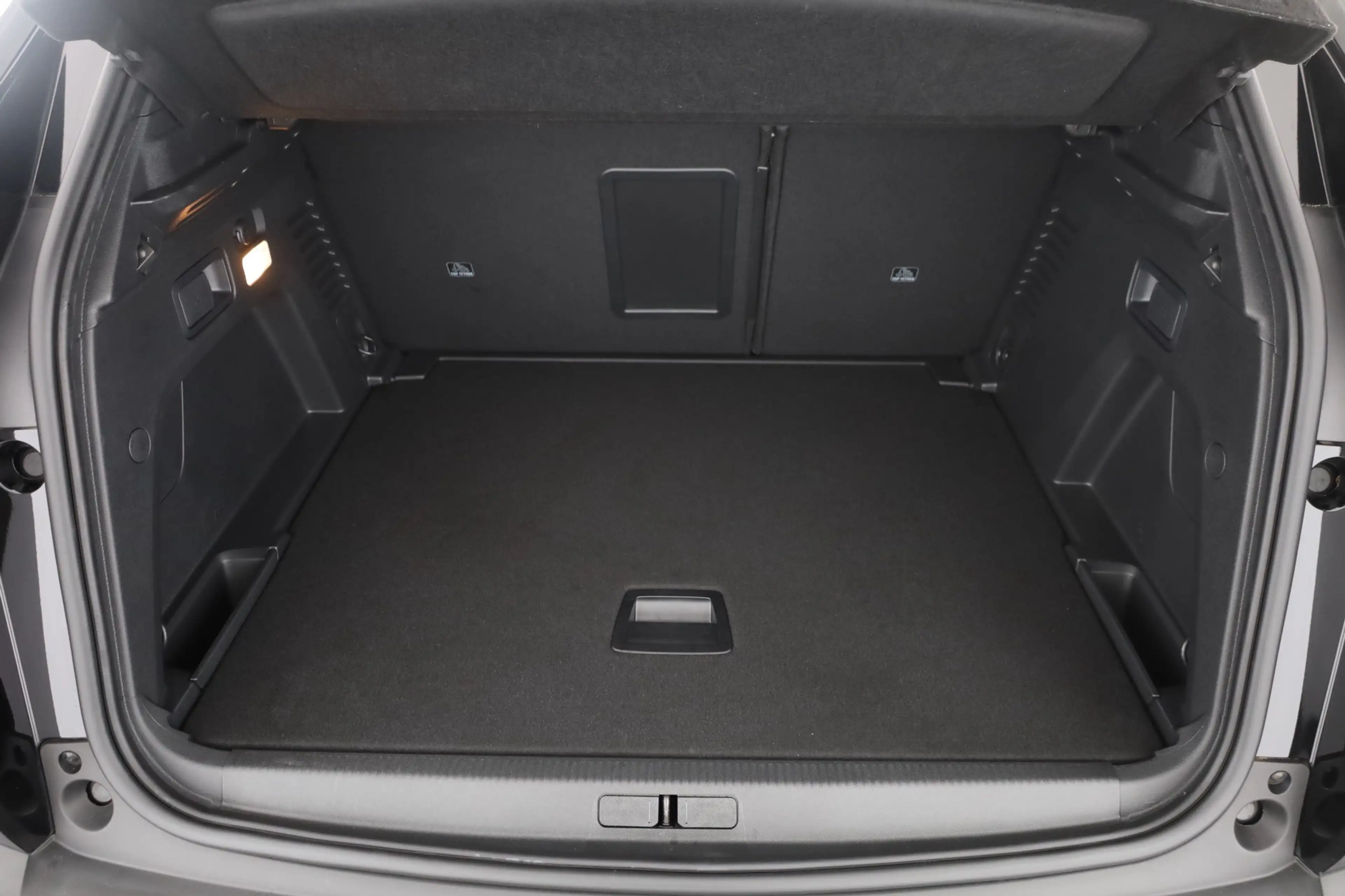 Peugeot 3008 1.2 PureTech GT LED Navi Panorama Kamera — photo 26