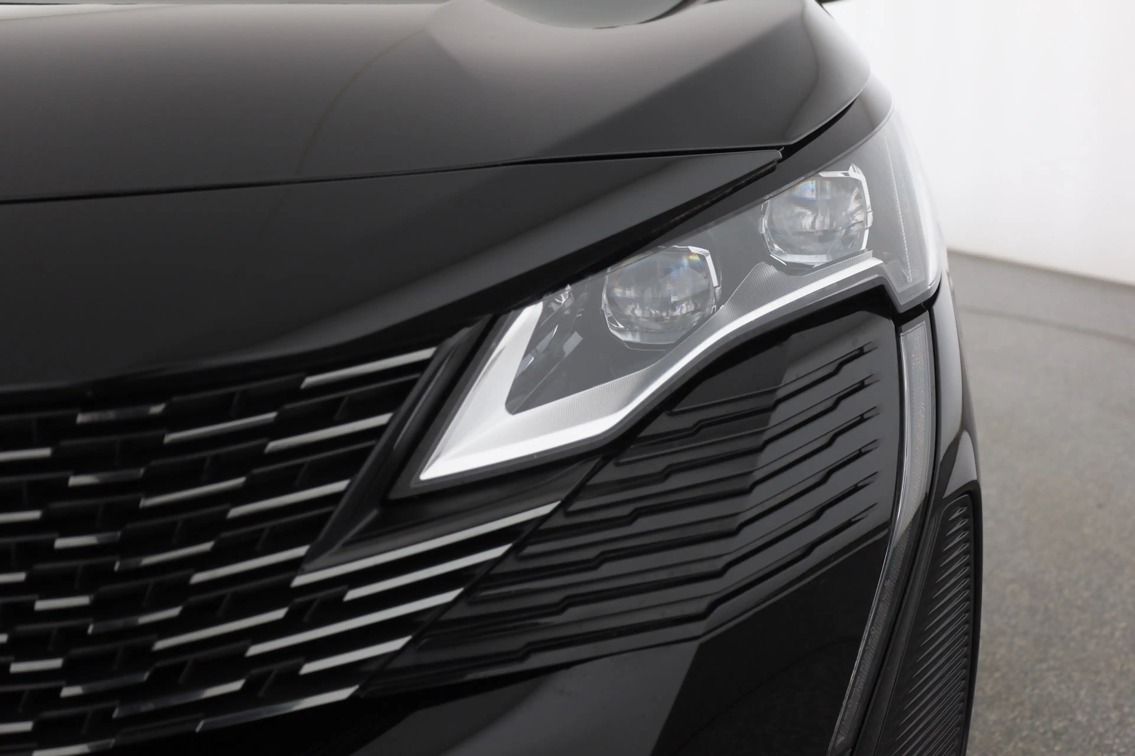 Peugeot 3008 1.2 PureTech GT LED Navi Panorama Kamera — photo 29