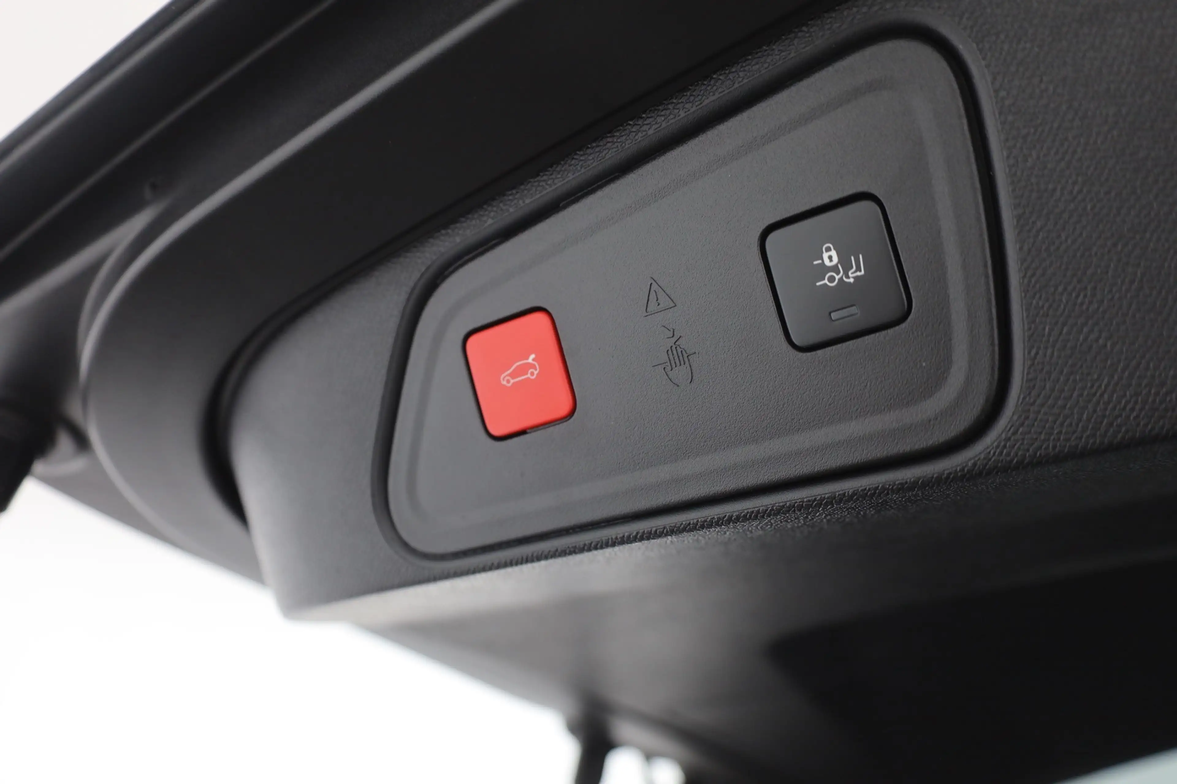 Peugeot 3008 1.2 PureTech GT LED Navi Panorama Kamera — photo 28