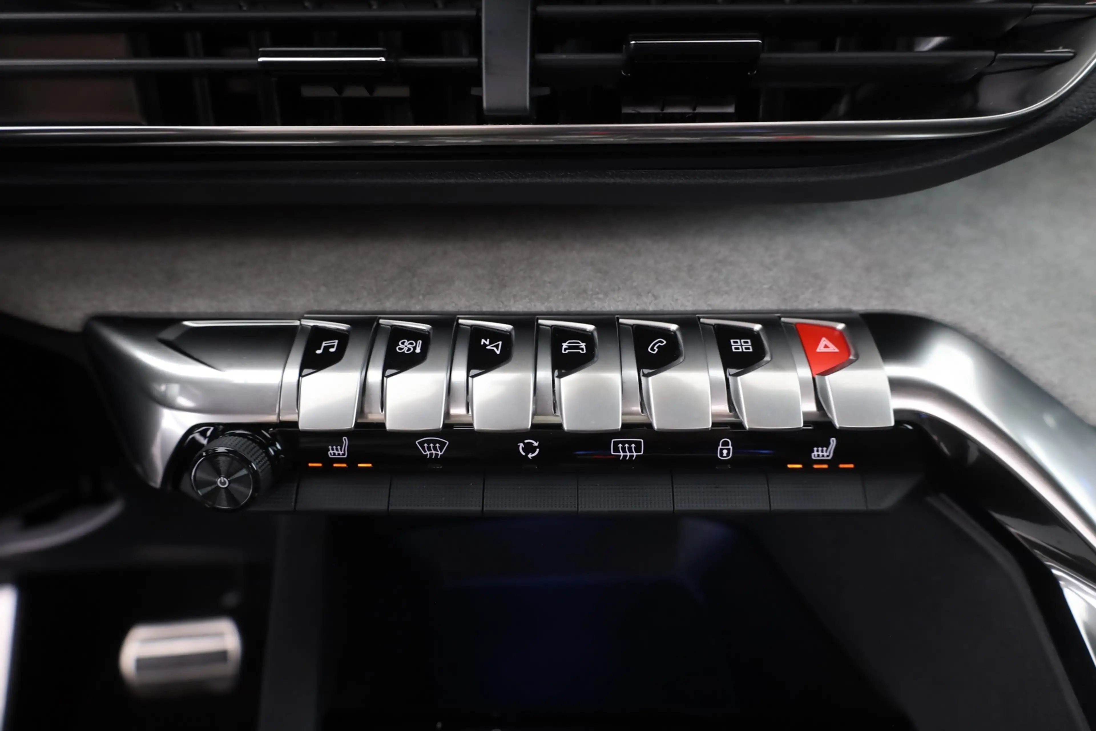 Peugeot 3008 1.2 PureTech GT LED Navi Panorama Kamera — photo 13