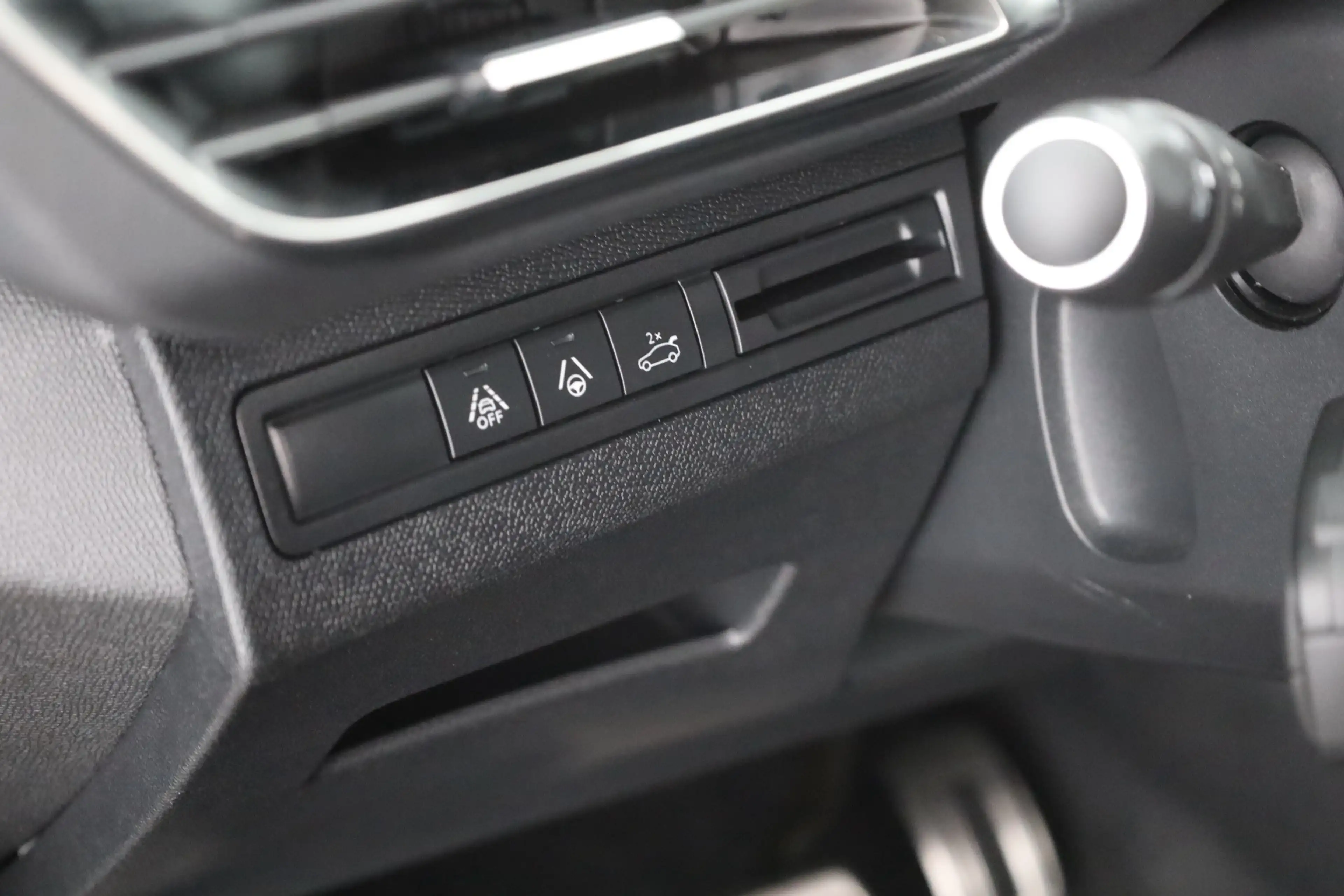 Peugeot 3008 1.2 PureTech GT LED Navi Panorama Kamera — photo 21