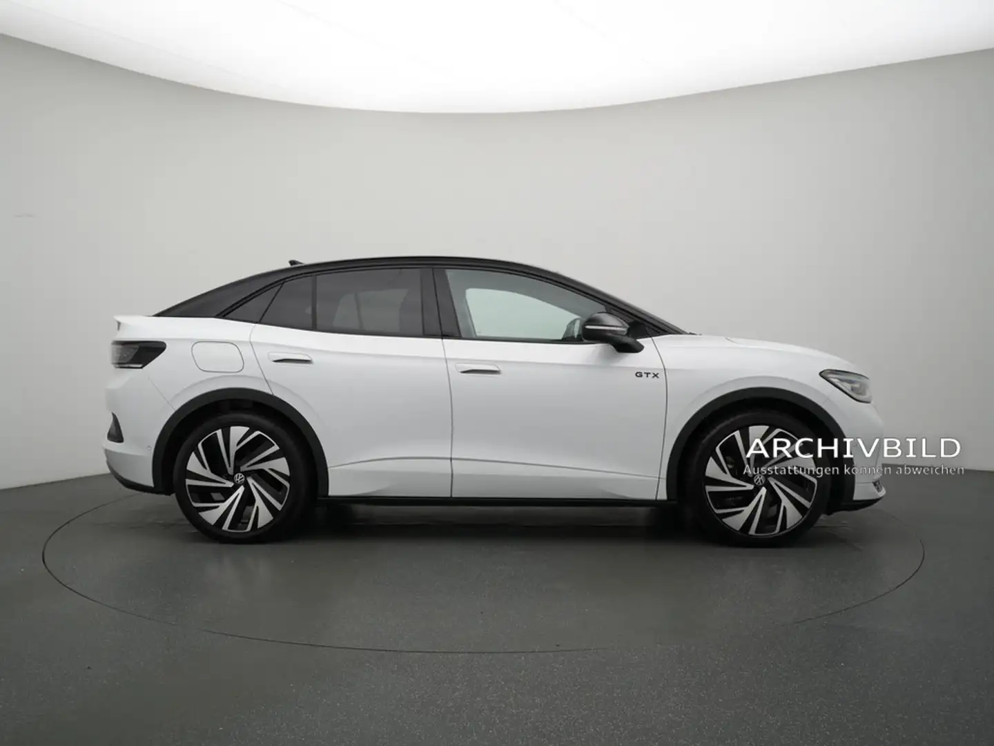 Volkswagen ID.5 GTX NAVI VIRT CARPLAY SHZ LEDER PANO ACC Schwarz - 2